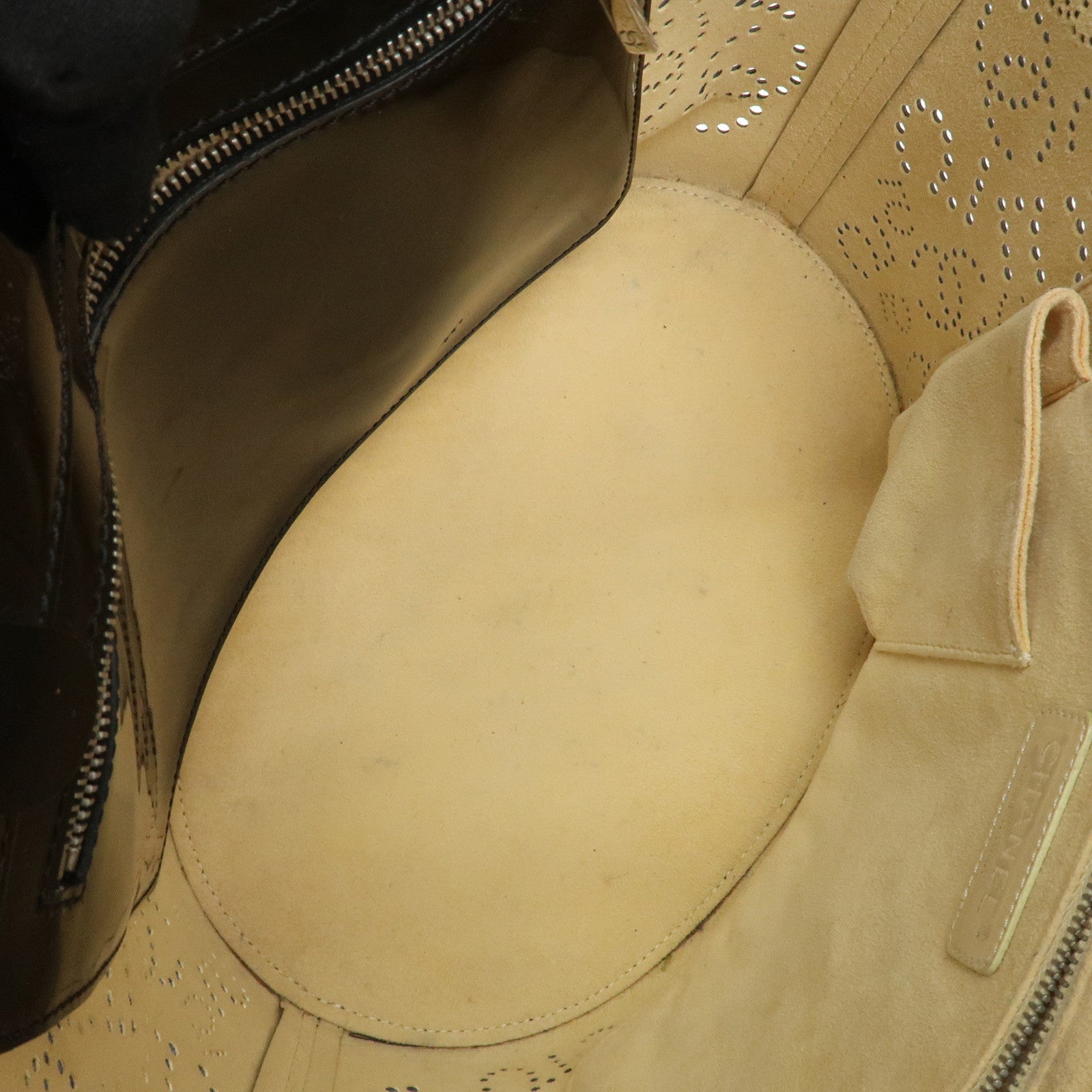 CHANEL COCO Mark No.5 Patent Leather Punching Hand Bag Black Used