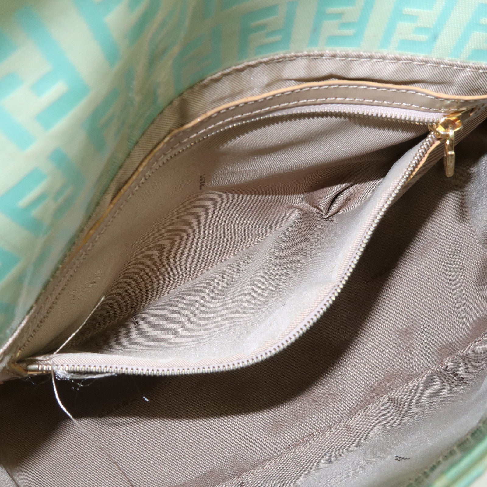 FENDI Zucchino Patent Leather Shoulder bag Beige Light Green Used