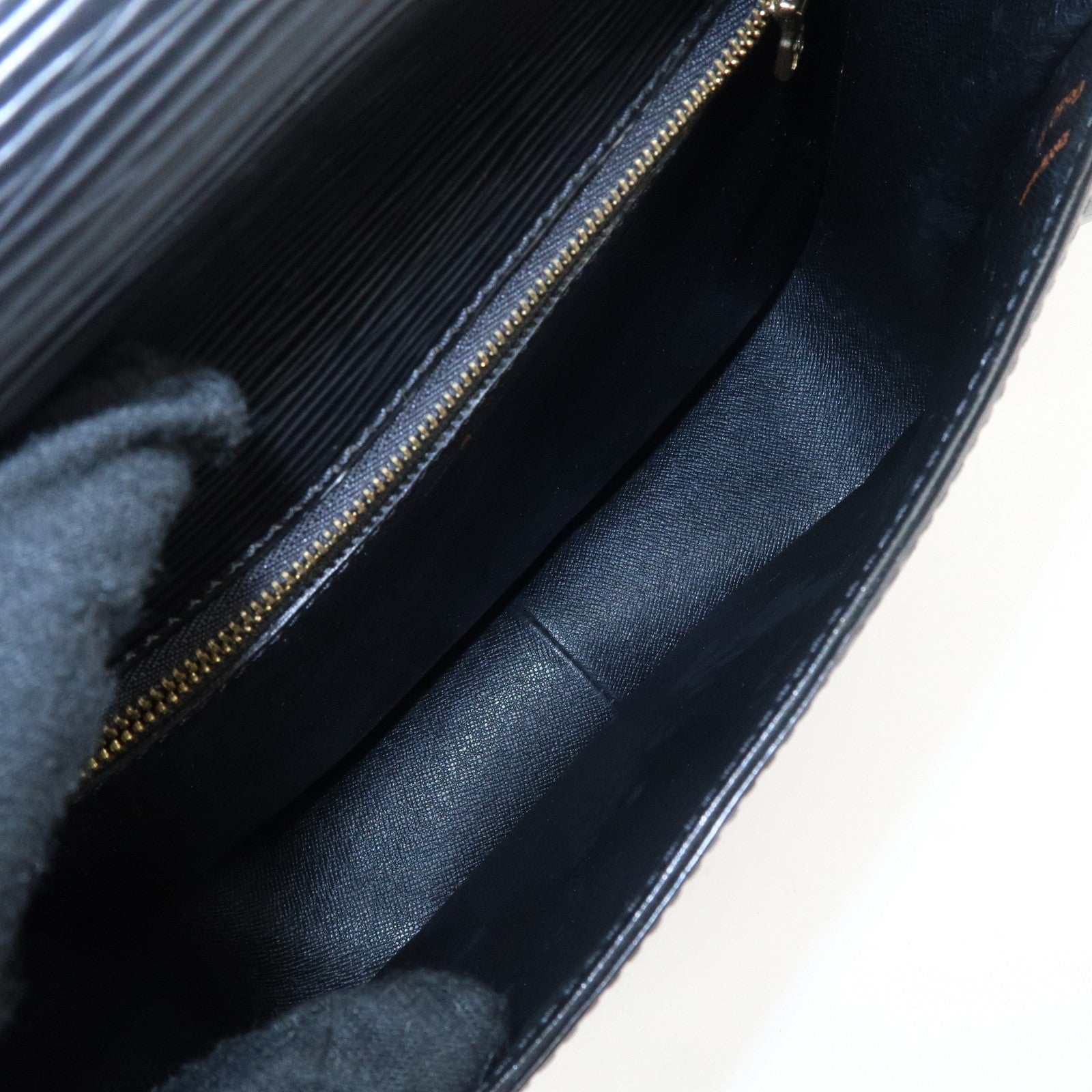 Louis Vuitton Epi Saint Cloud Shoulder Bag Black Noir M52192 Used