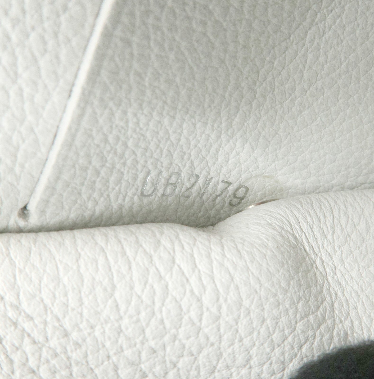 Louis Vuitton Portefeuille Lock Mini Wallet White M68482 Used