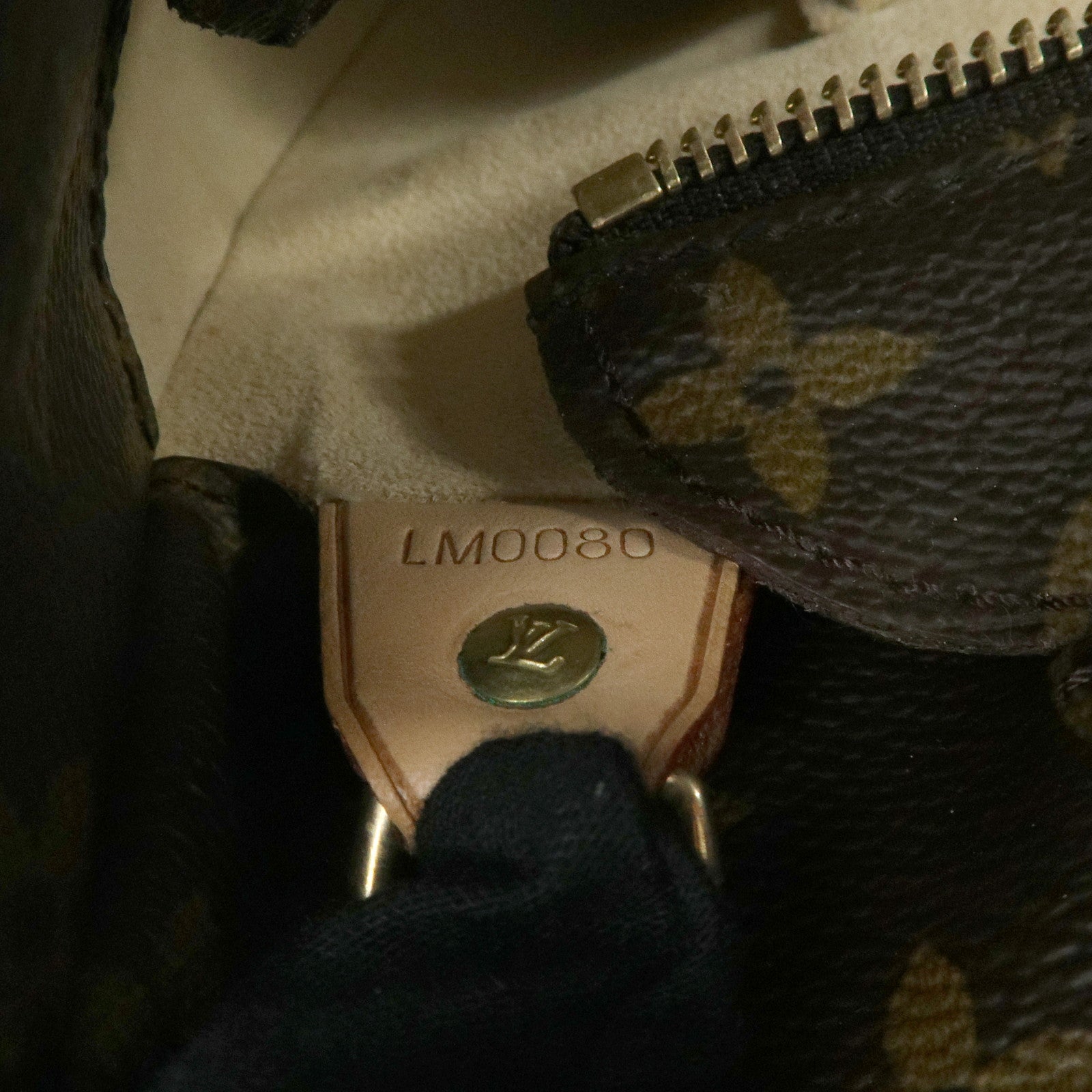 Louis Vuitton Monogram Luco Tote Bag Hand Bag Brown M51155 Used