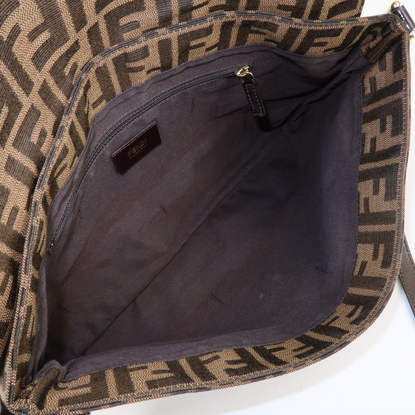 FENDI Zucca Canvas Patent Shoulder Bag Brown Black 8BT163 Used