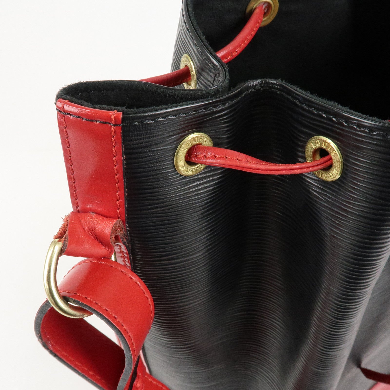 Louis Vuitton Epi Noe Shoulder Bag Noir Castilian Red M44017 Used