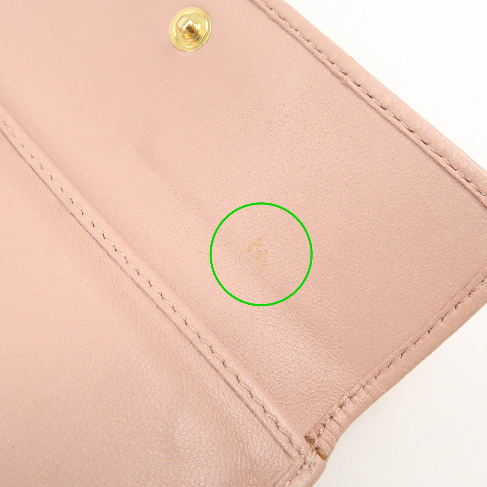 MIU MIU Matelasse Leather Round Zipper Bi-fold Wallet Pink Used