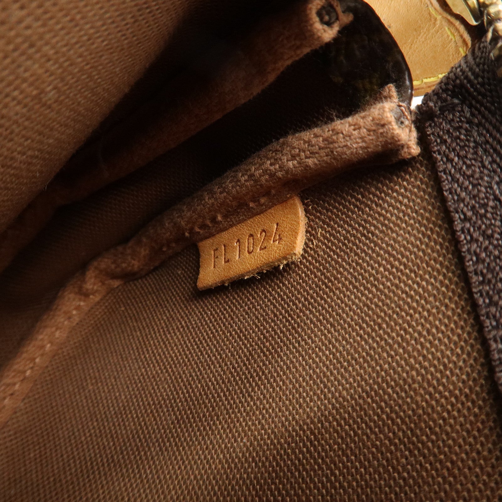 Louis Vuitton Monogram Mini Pochette Accessoires Pouch M58009 Used