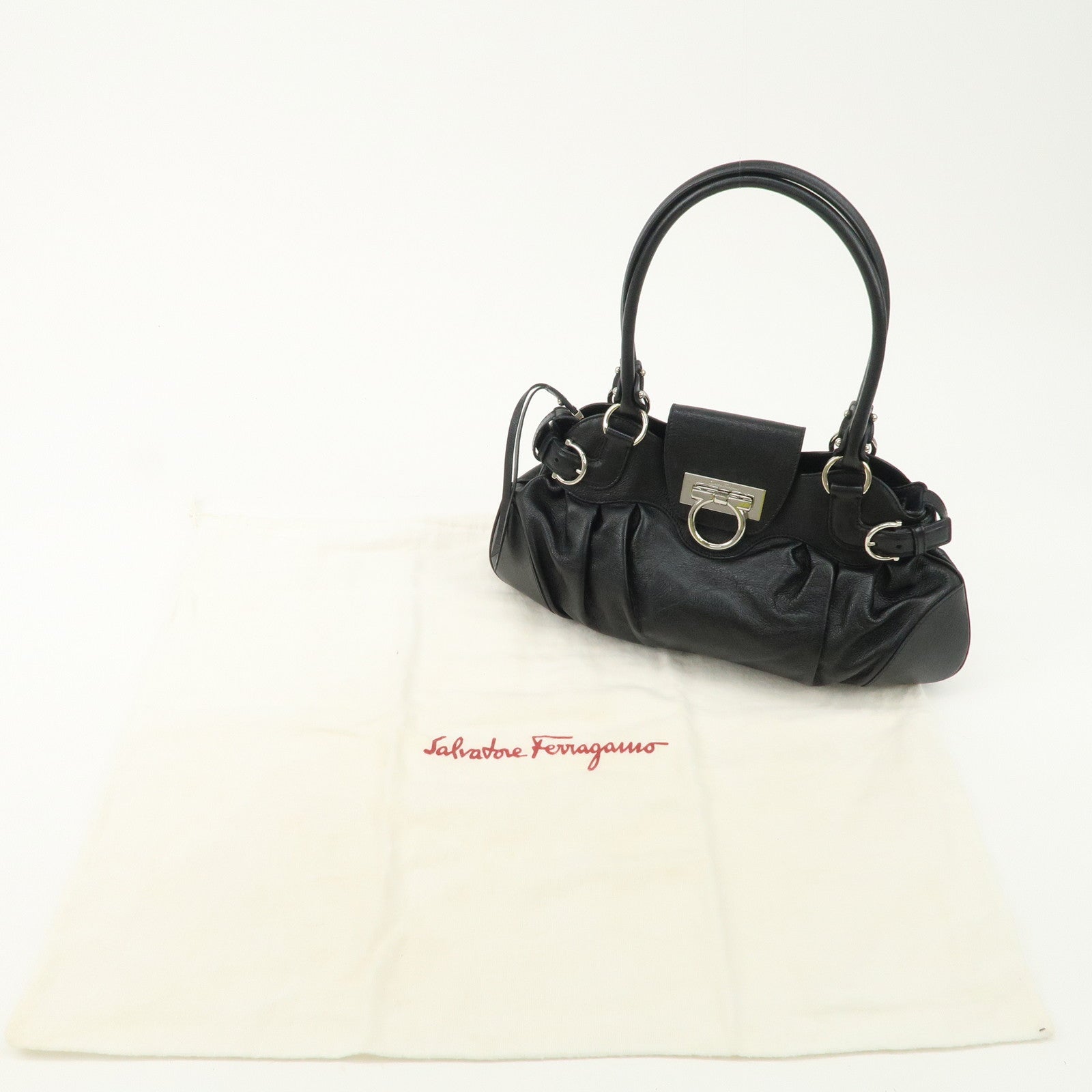 Salvatore Ferragamo Gancini Leather Shoulder Bag AU-21/6317 Used