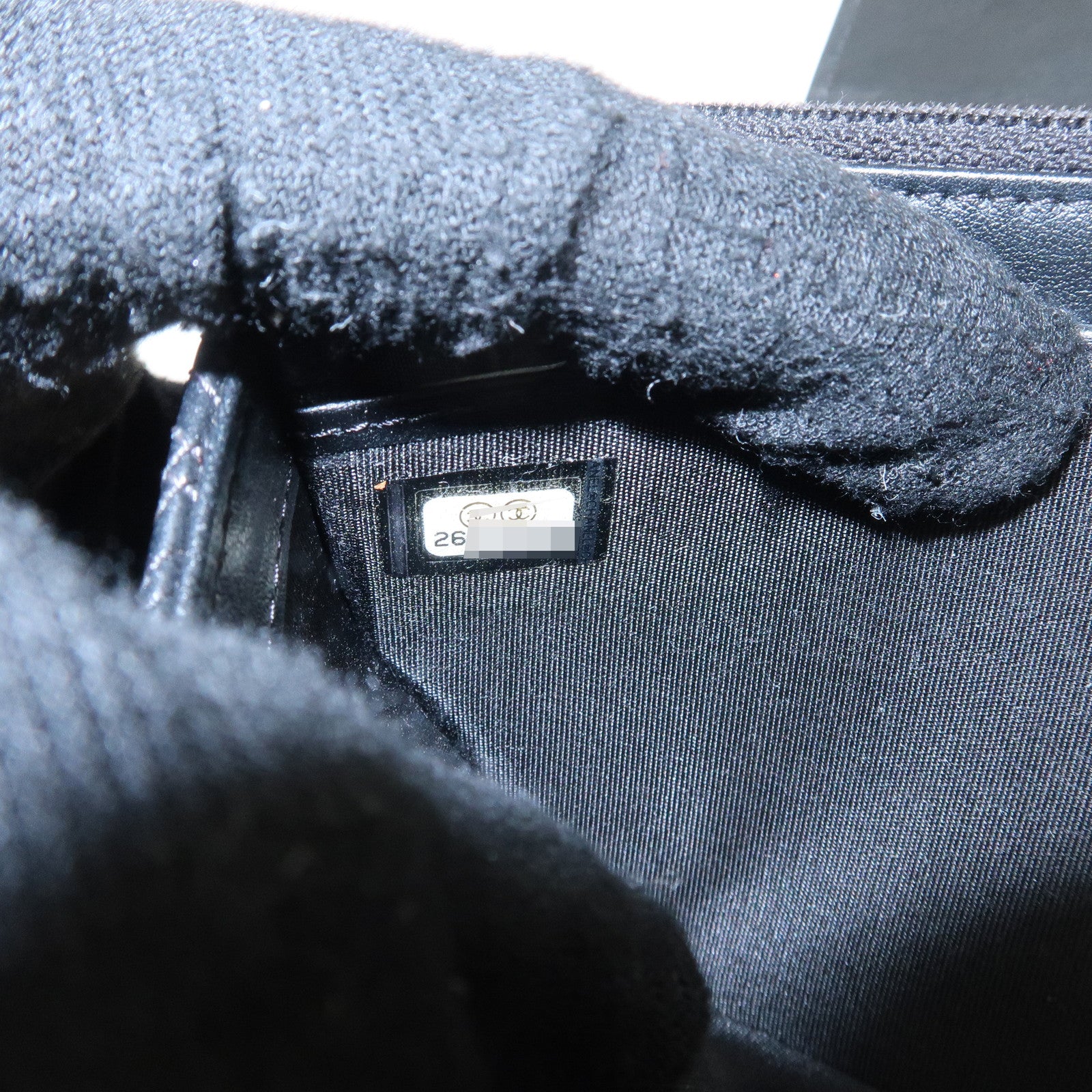 CHANEL Matelasse Lamb Skin Bifold Long Wallet with Studs A70631 Used