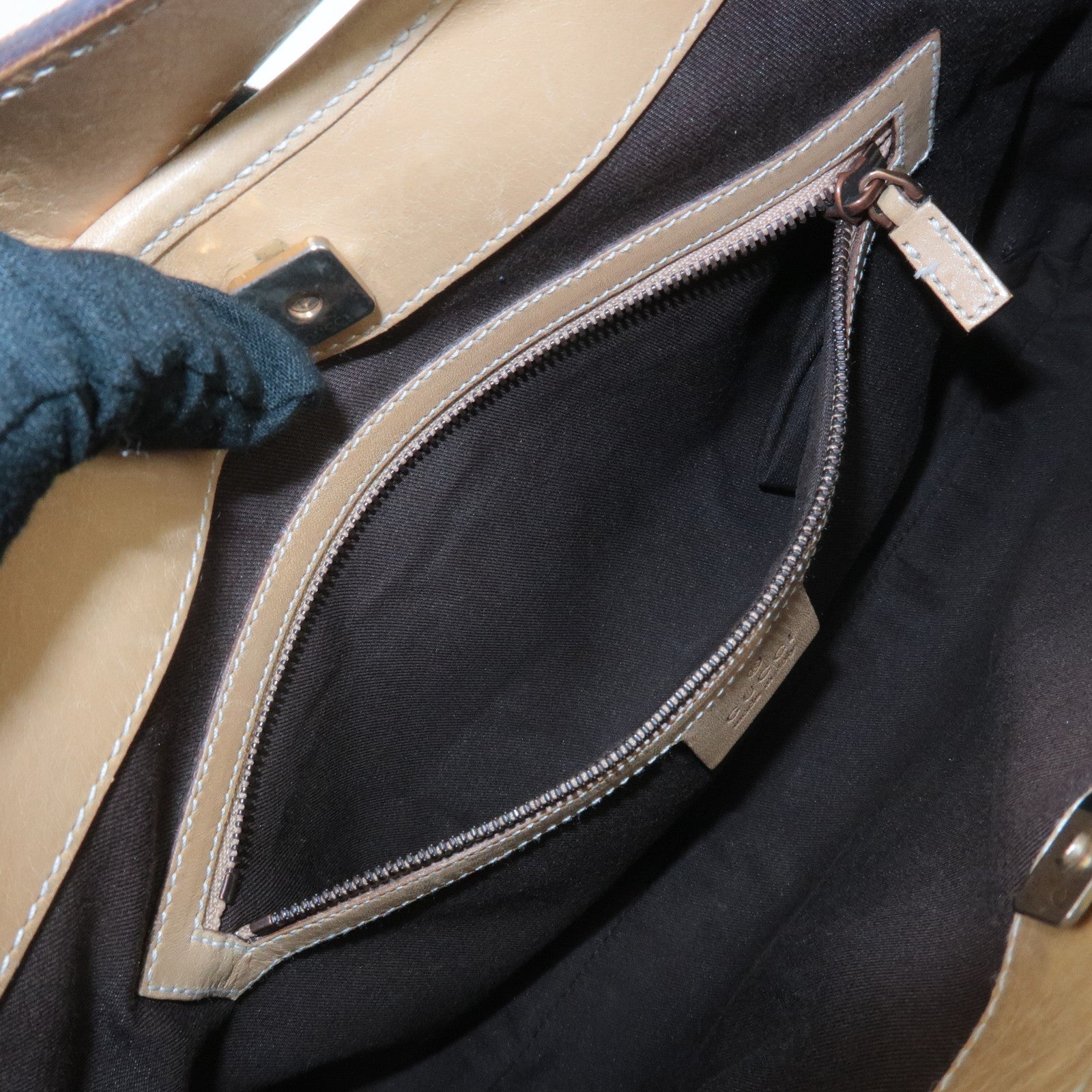 GUCCI Interlocking G Leather Shoulder Bag Beige 114877 Used