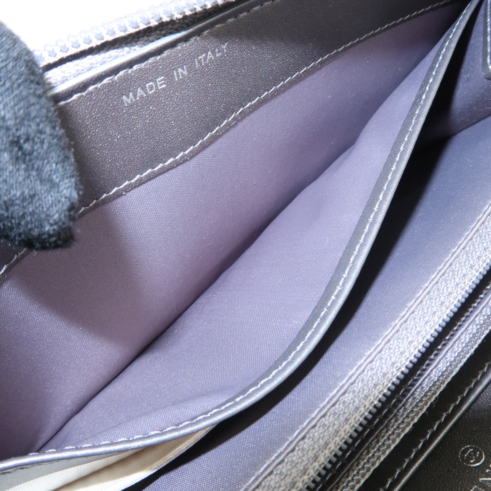 CHANEL Matelasse Glitter Lambskin Round Zipper Long Wallet Used