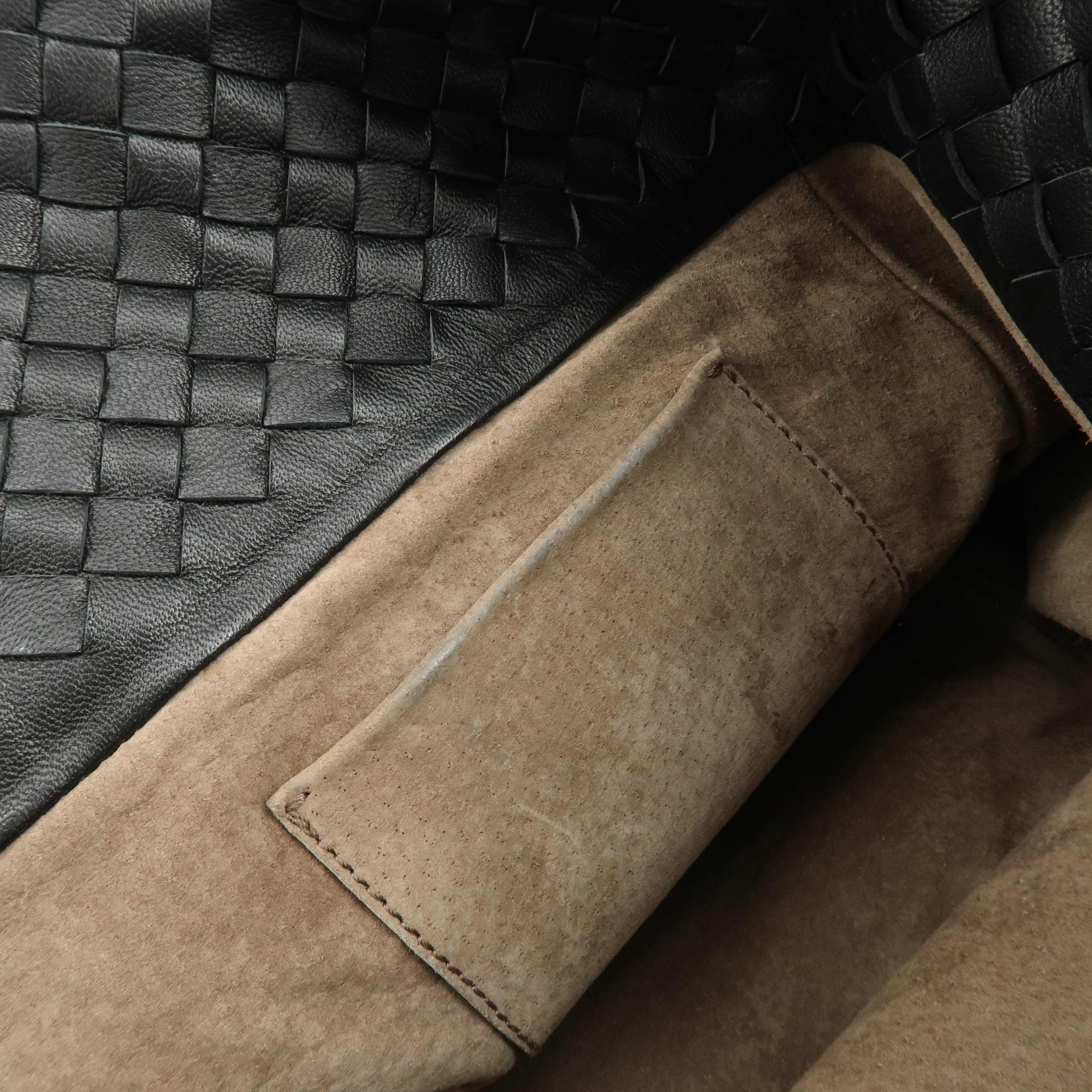 BOTTEGA VENETA Intrecciato Leather Medium Chester Tote Bag 337260 Used