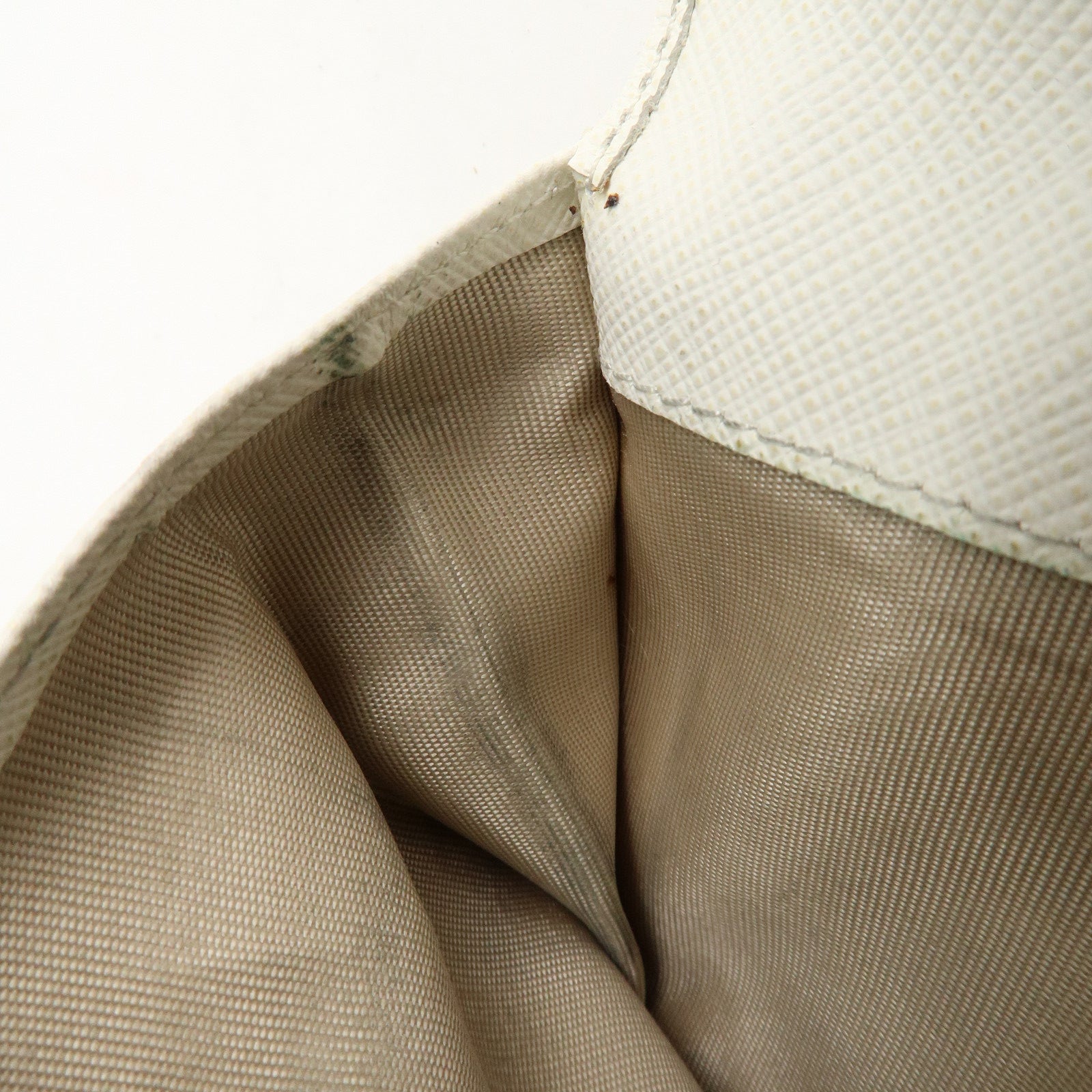 PRADA Logo Leather Lip Design Bi-Fold Wallet Ivory Used