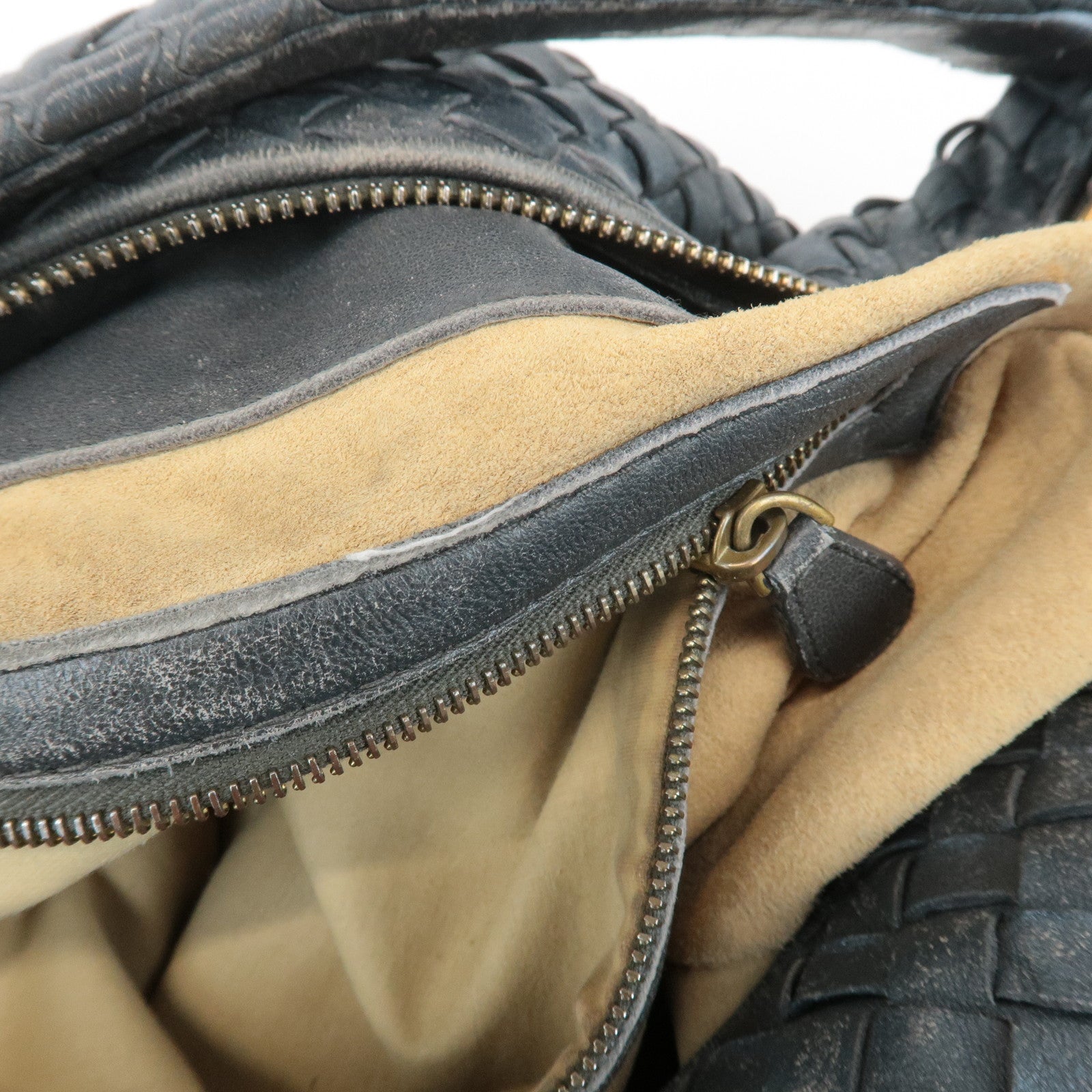 BOTTEGA VENETA Intrecciato Leather Shoulder Bag Gray 181347 Used