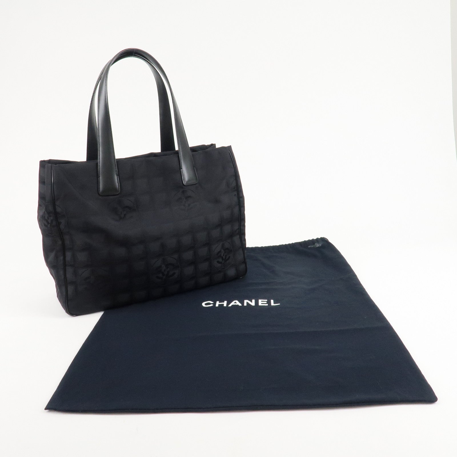 CHANEL New Travel Line Nylon Jacquard Leather Tote MM Black A15991 Used