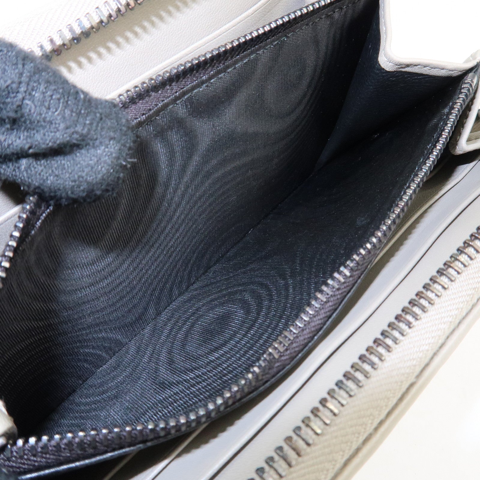 BOTTEGA VENETA Intrecciato Leather Round Zipper Long Wallet Gray Used