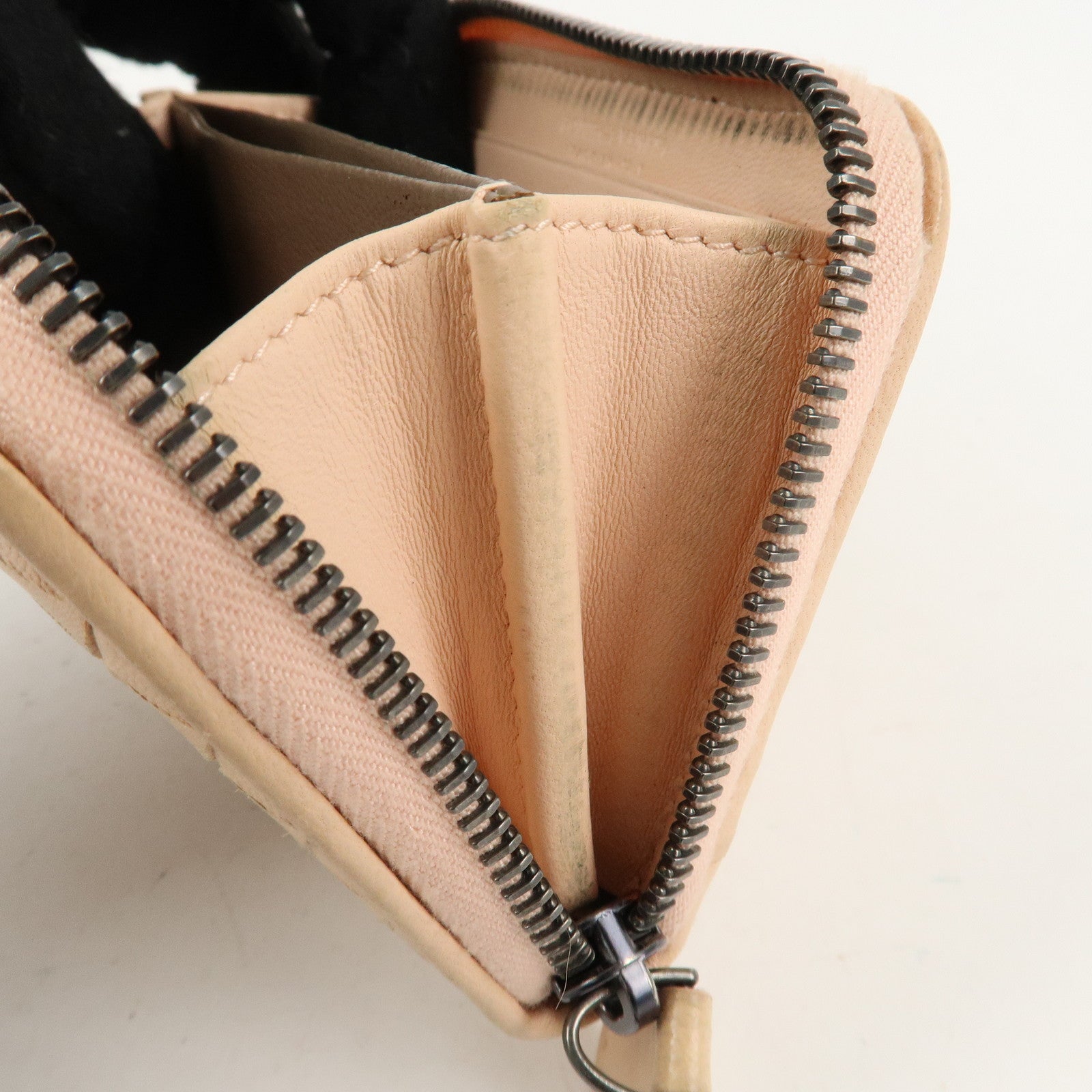 BOTTEGA VENETA Intrecciato Leather Round Zipper Coin Case Used