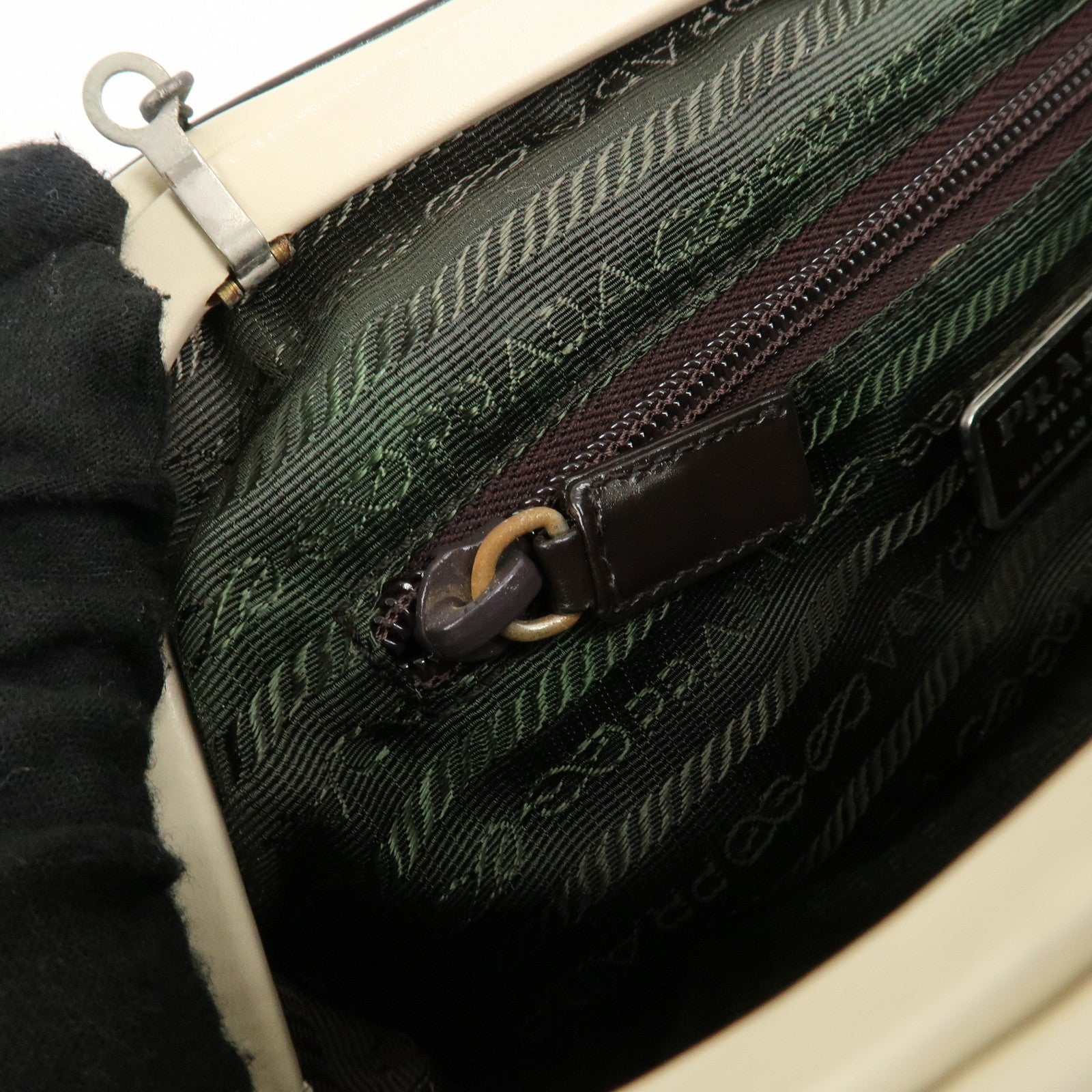 PRADA Logo VITELLO FRAME Leather Clasp Chain Shoulder Bag B11022 Used