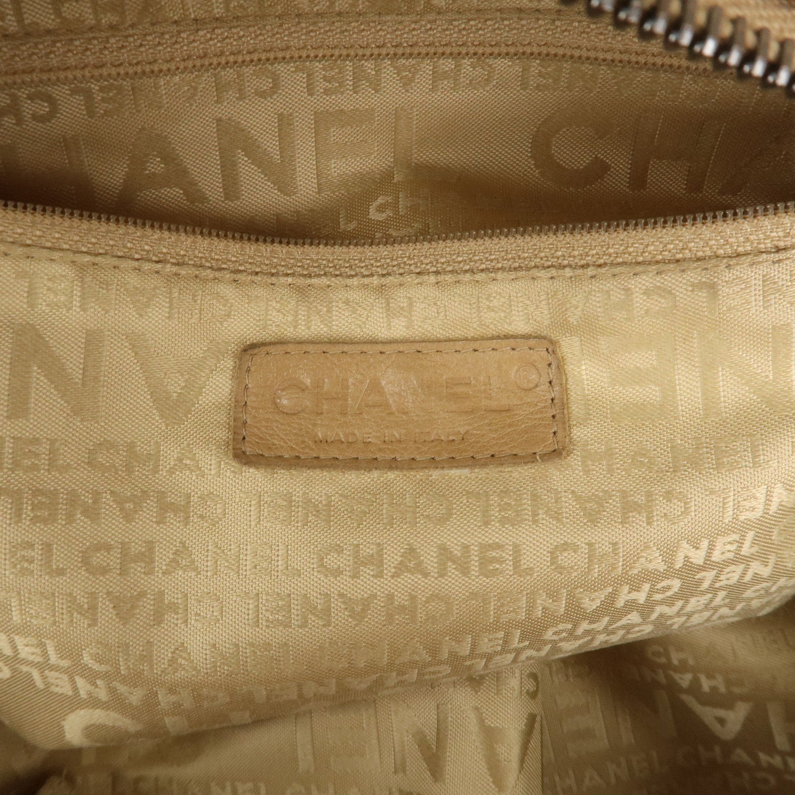 CHANEL Chocolate Bar Caviar Skin Boston Bag Beige A24184 Used