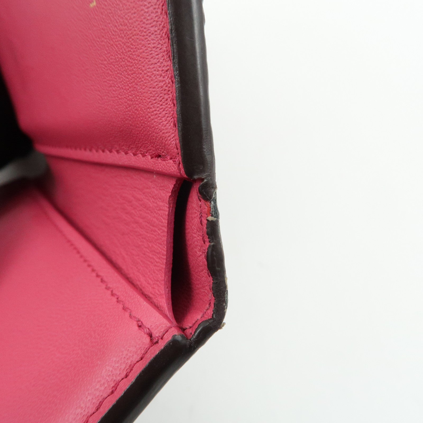 Louis Vuitton Portefeuille Capucines Compact Wallet M62157 Used