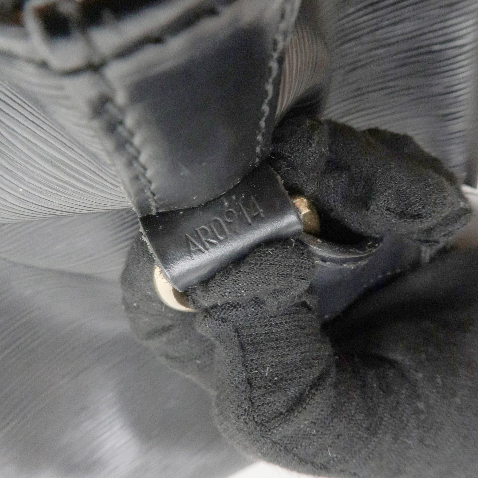 Louis Vuitton Epi Petit Noe Shoulder Bag Noir Black M59212 Used