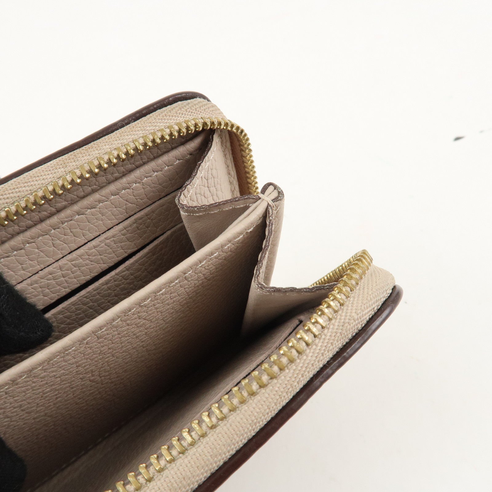 Louis Vuitton Lock Me Zippy Coin Purse Coin Case Beige M80100 Used