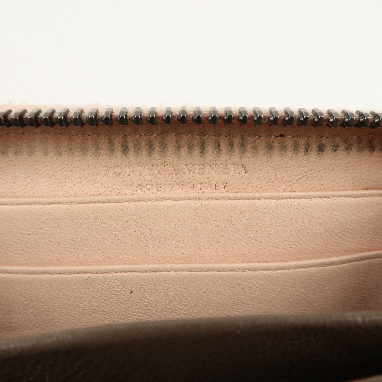BOTTEGA VENETA Intrecciato Leather Round Zipper Coin Case Used