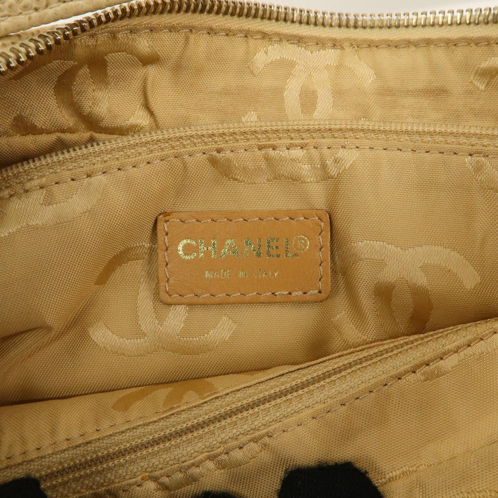 CHANEL Caviar Skin COCO Mark Wood Chain Shoulder Bag Beige Used