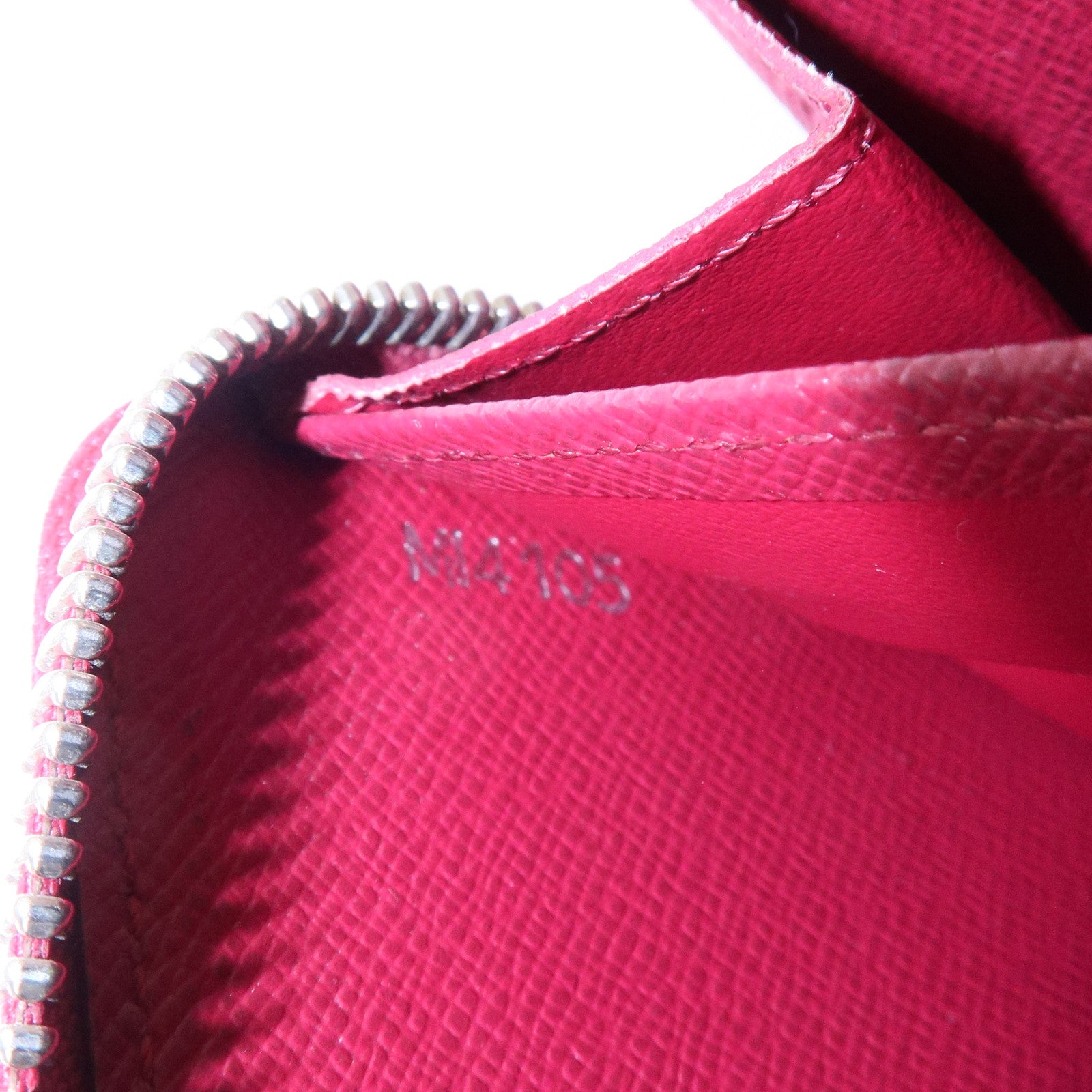 Louis Vuitton Epi Zippy Wallet Zip Around Wallet Fuchsia M60305 Used
