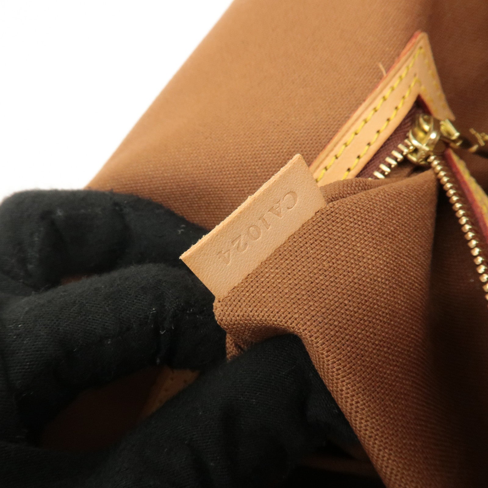 Louis Vuitton Monogram Abbesses Messenger Bag Hand Bag M45257 Used