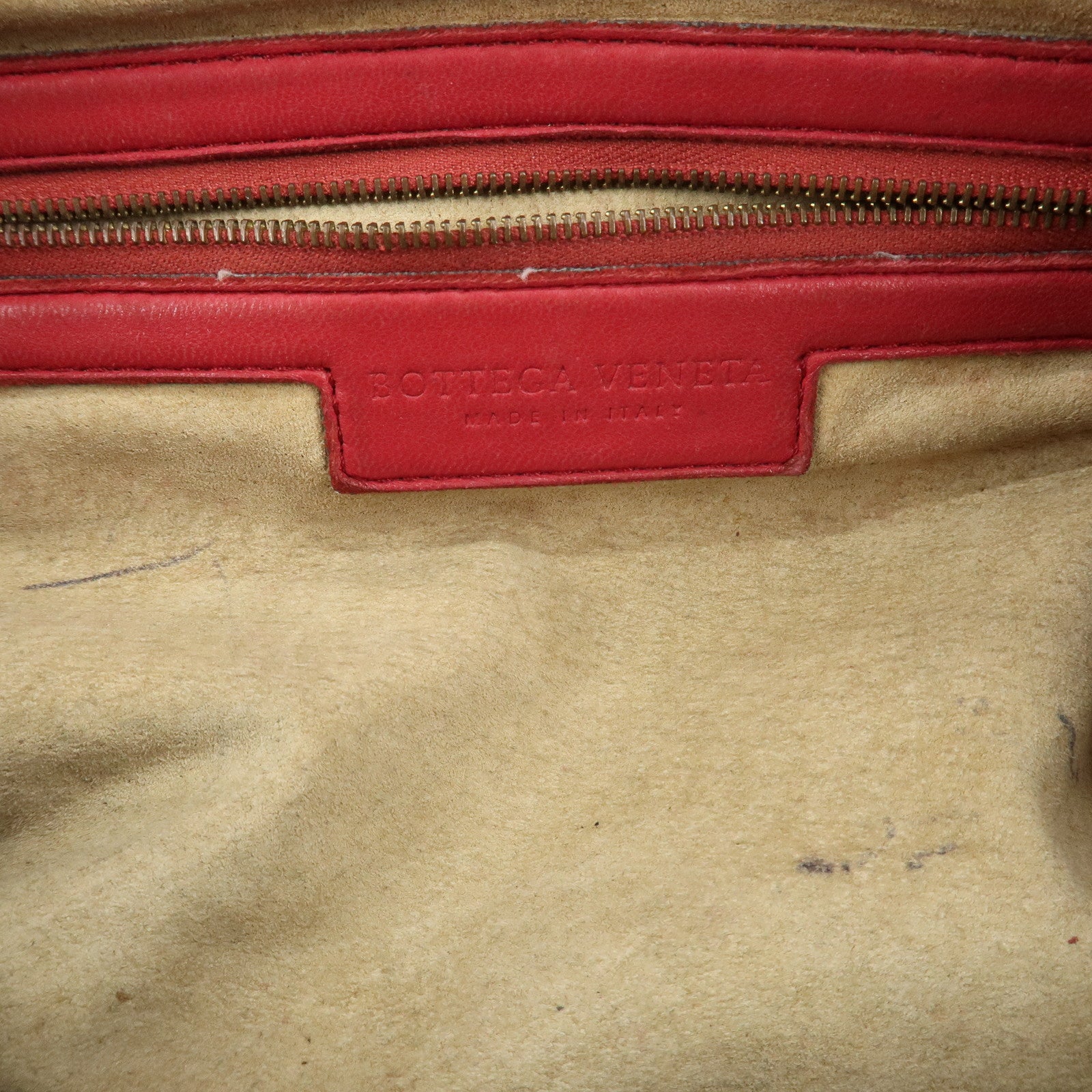 BOTTEGA VENETA Intrecciato Leather Montaigne Boston Bag Red Used