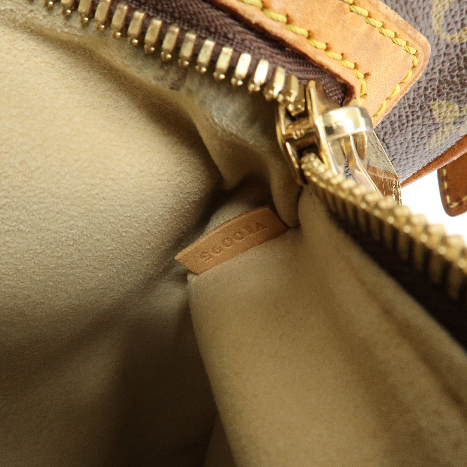 Louis Vuitton Monogram Hudson GM Shoulder Bag M40045 Used