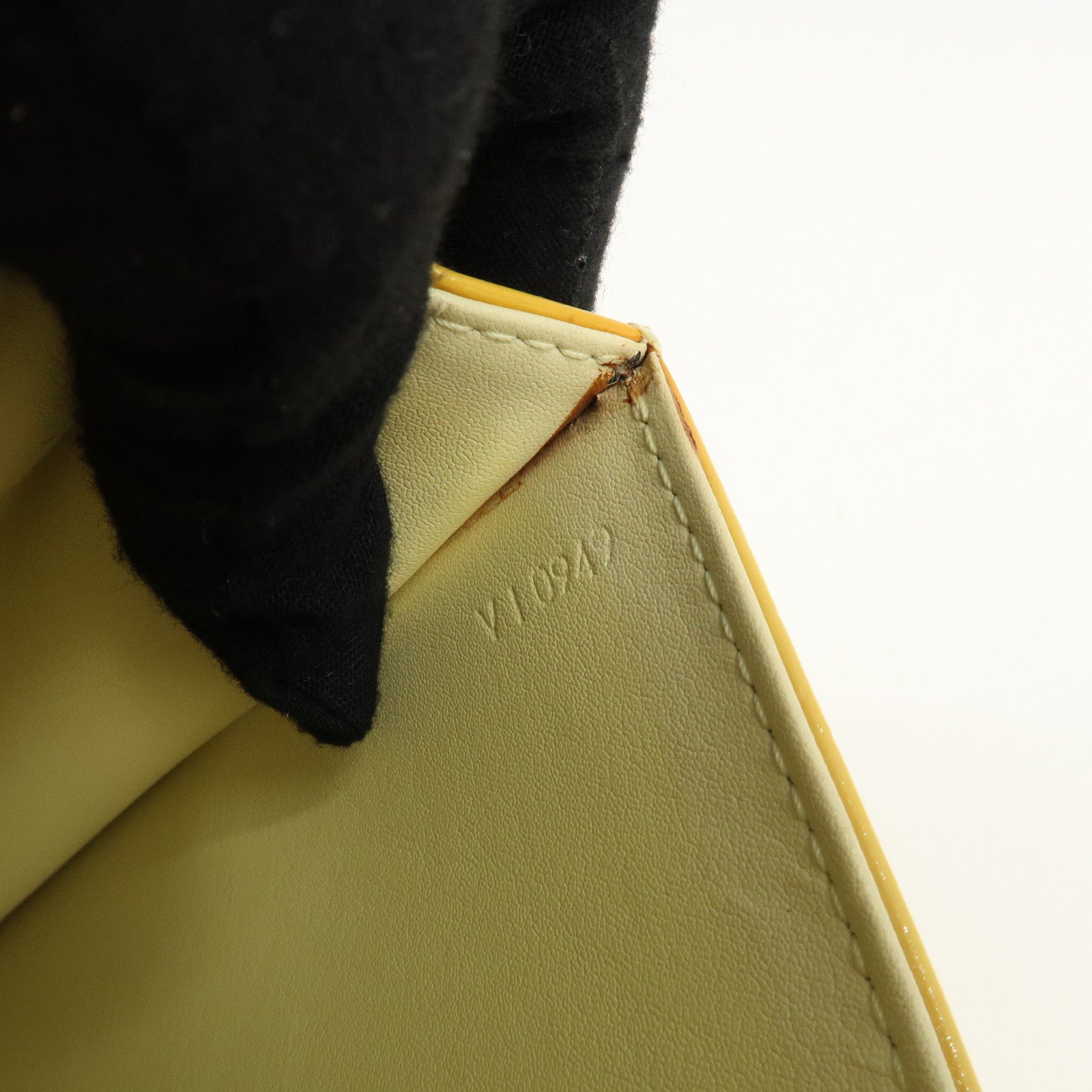 Louis Vuitton Vernis Spring Street Hand Bag LimeYellow M91068 Used
