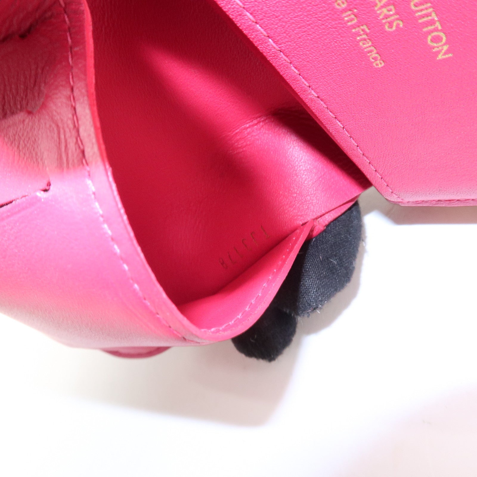 Louis Vuitton New Wave Leather Bi-Fold Compact Wallet Freesia Pink Used