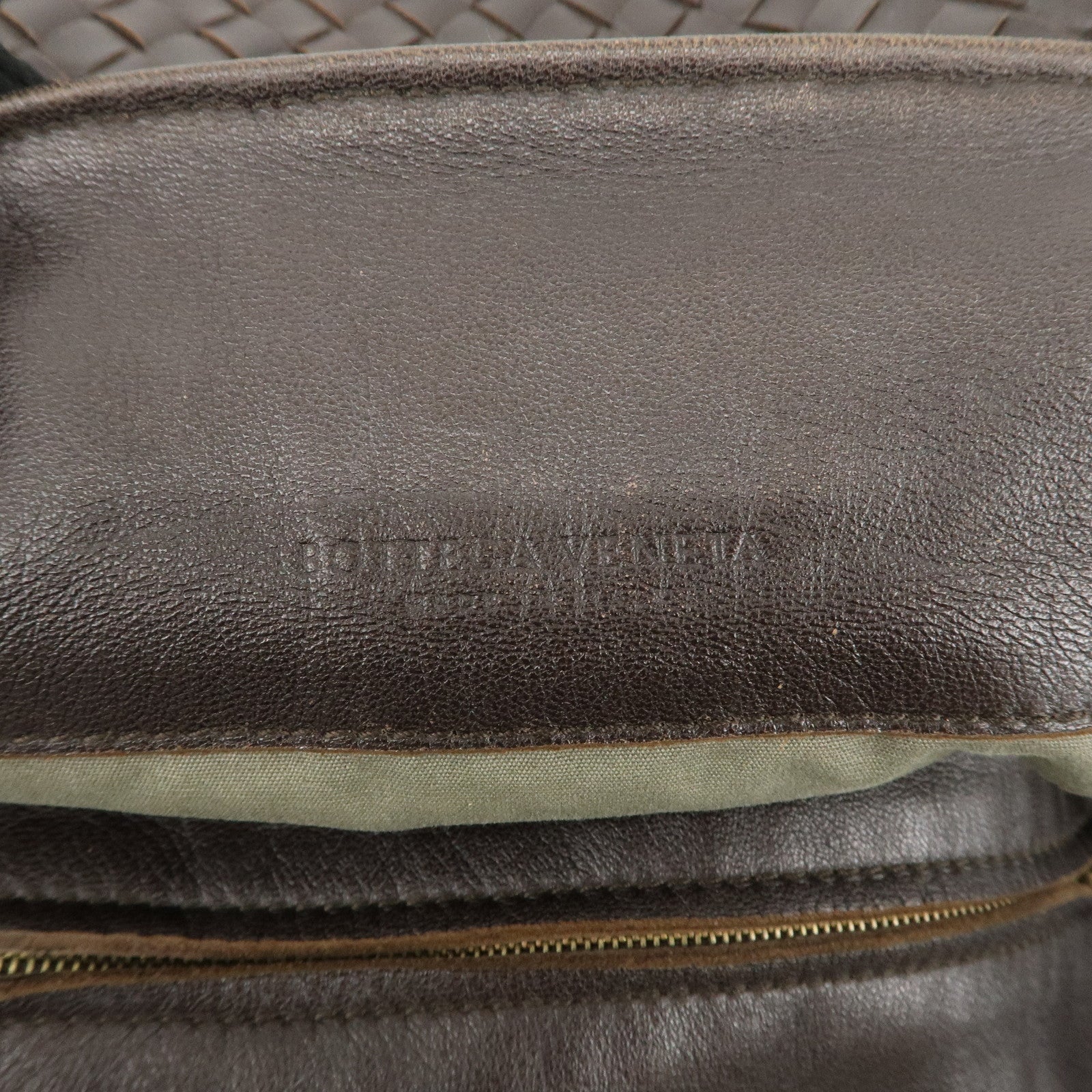 BOTTEGA VENETA Intrecciato Leather Shoulder Bag Dark Brown BlackUsed F/S Used