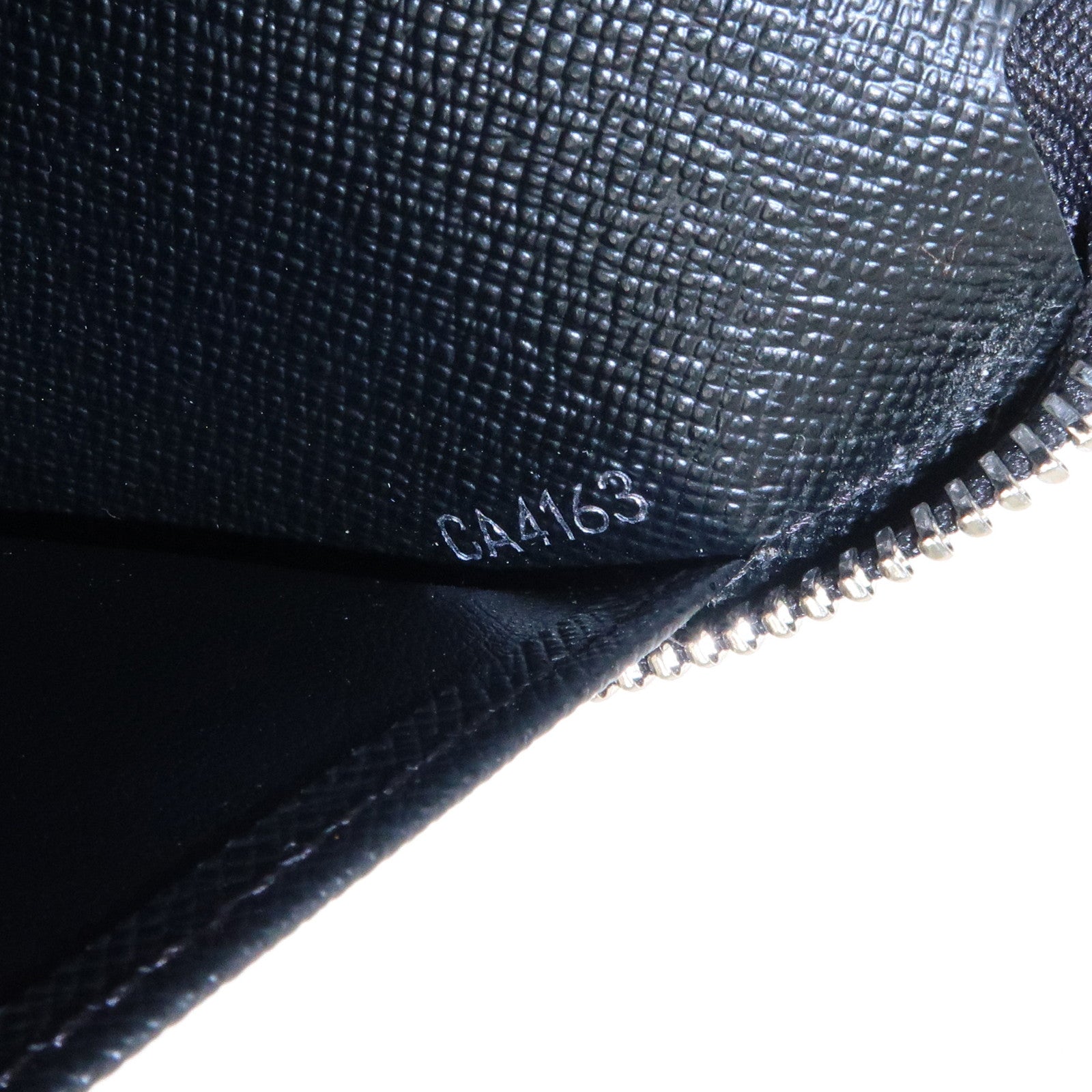Louis Vuitton Epi Zippy Organizer Wallet Black Noir M63852 Used
