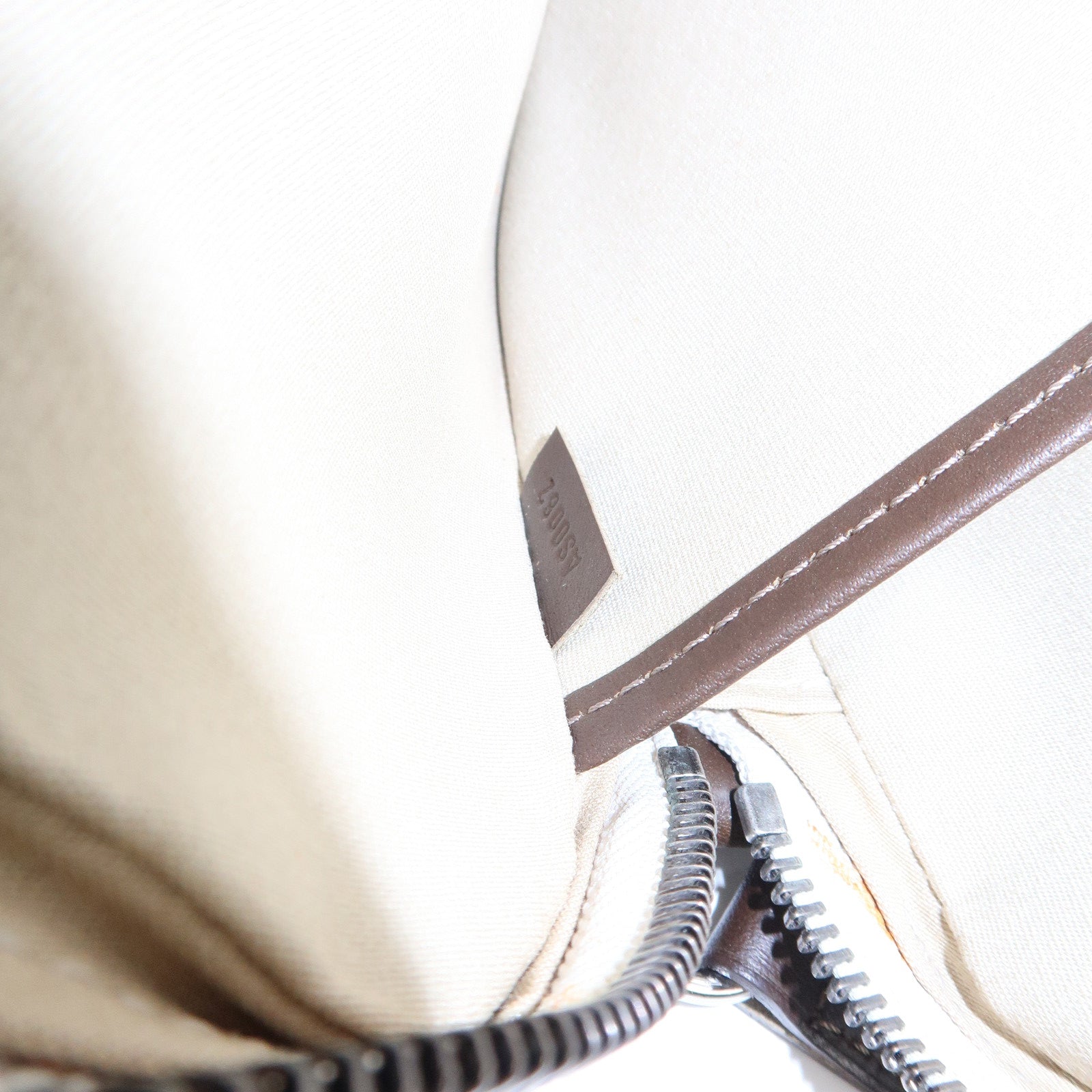 Louis Vuitton Monogram Mini Comte Dufé Pochette Fairy Tale M92274 Used