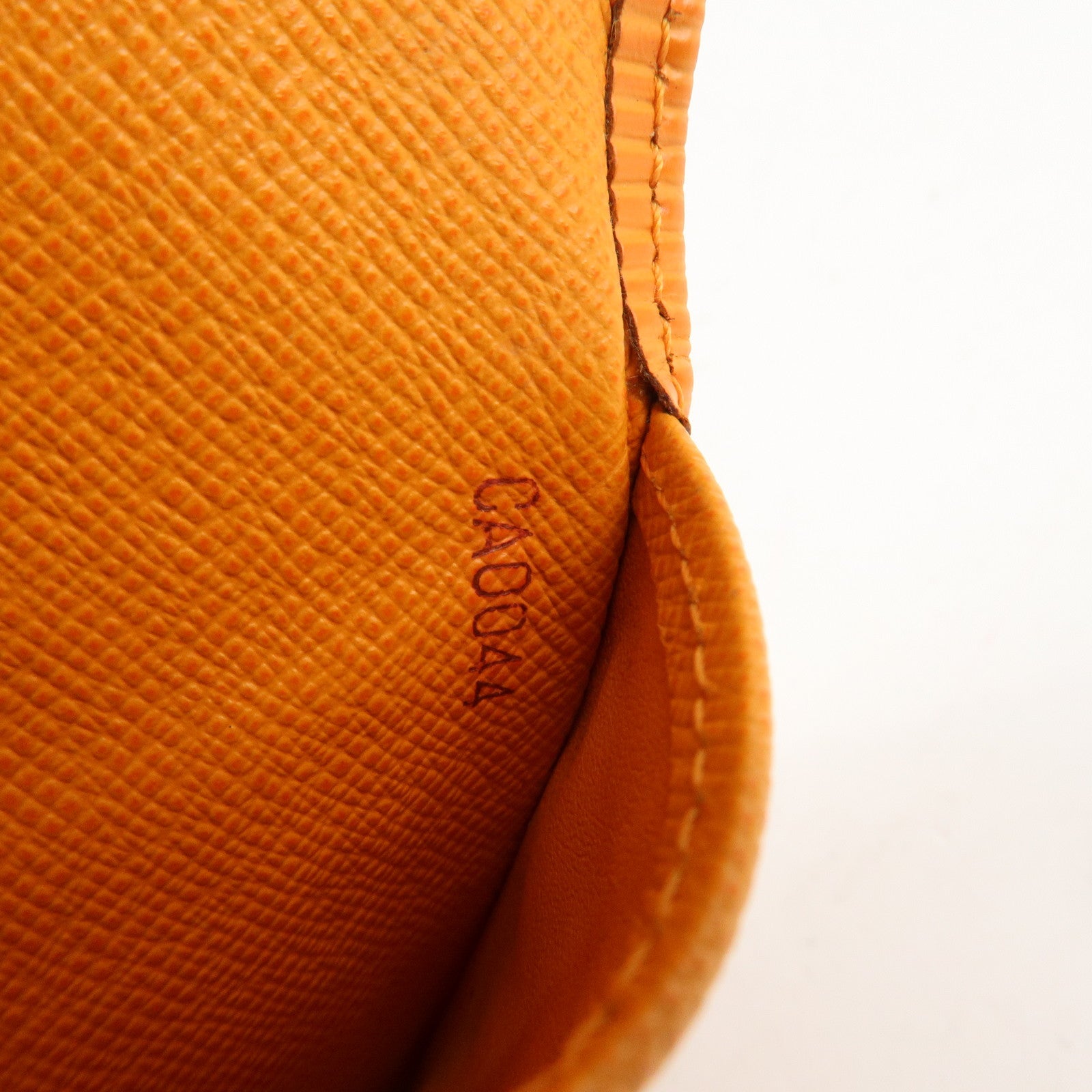 Louis Vuitton Epi Porte Tresor International Mandarin M6338H Used