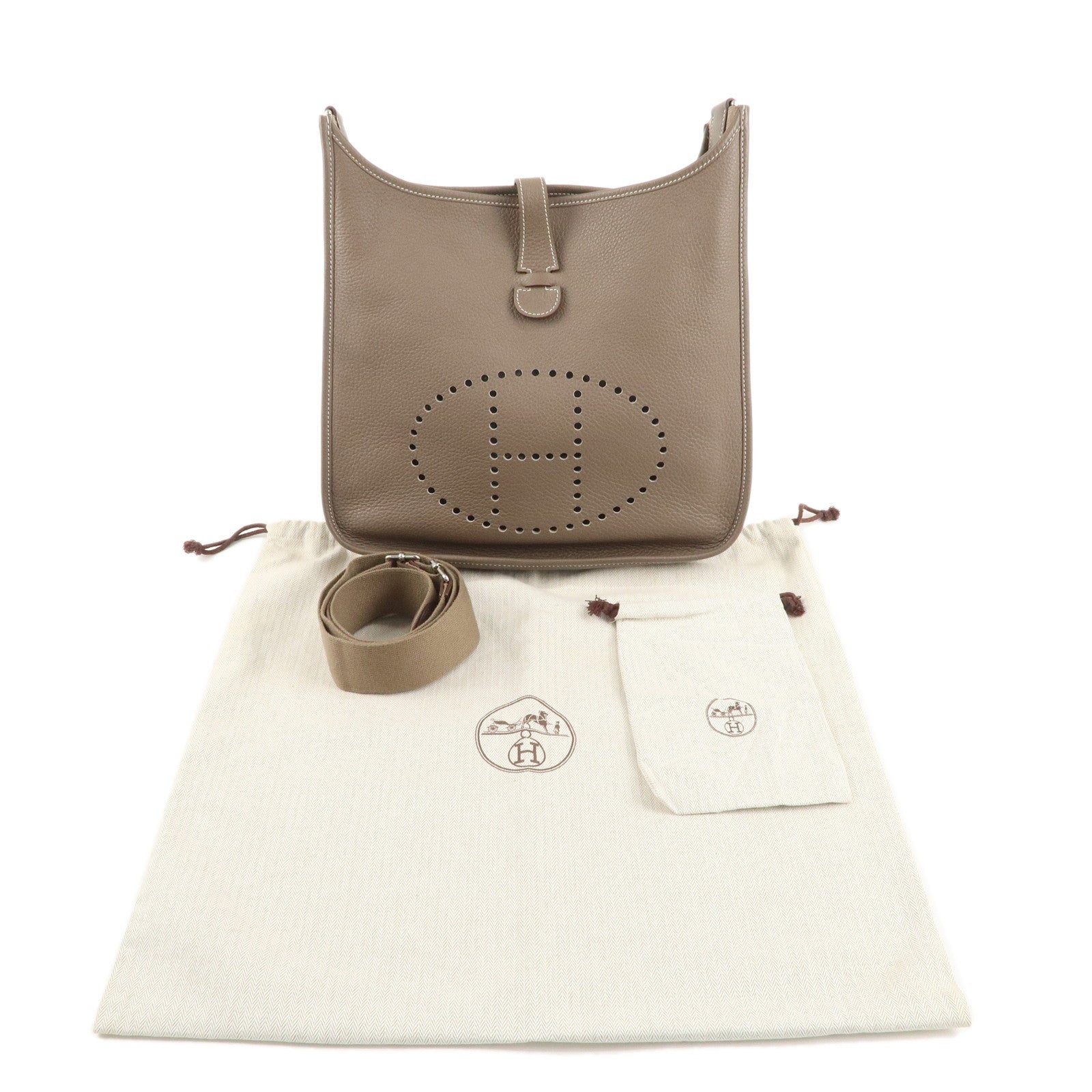 HERMES Taurillon Clemence Evelyne 3GM 髫ィ繝サ・スEツス・スEツ。JO Stamped Shoulder Bag