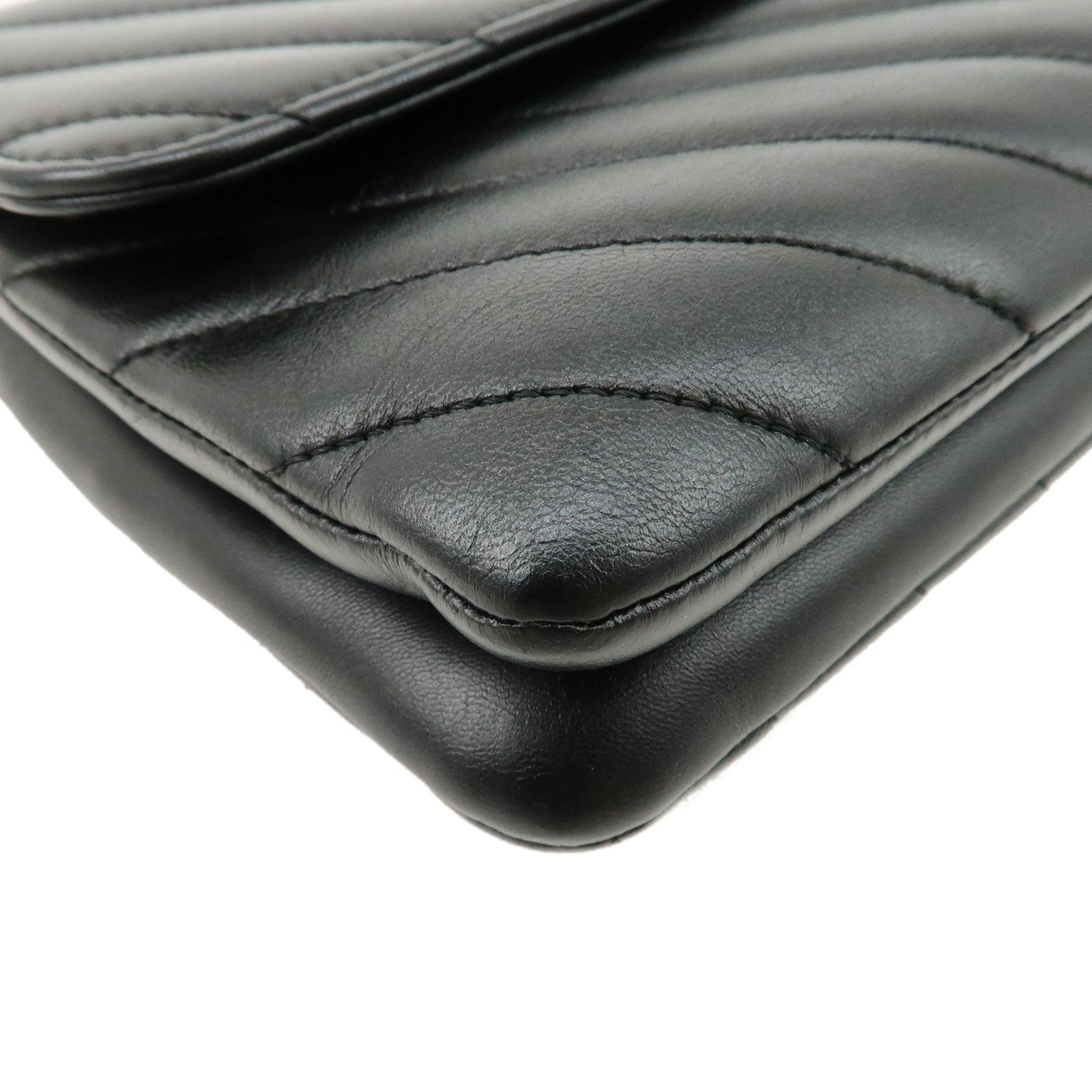 CHANEL V stich Lamb Skin Logo Plated Chain Shoulder Bag Black Used