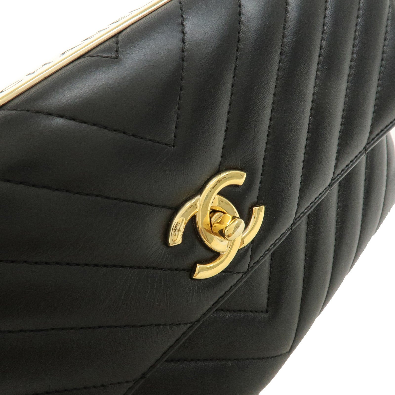 CHANEL V stich Lamb Skin Logo Plated Chain Shoulder Bag Black Used