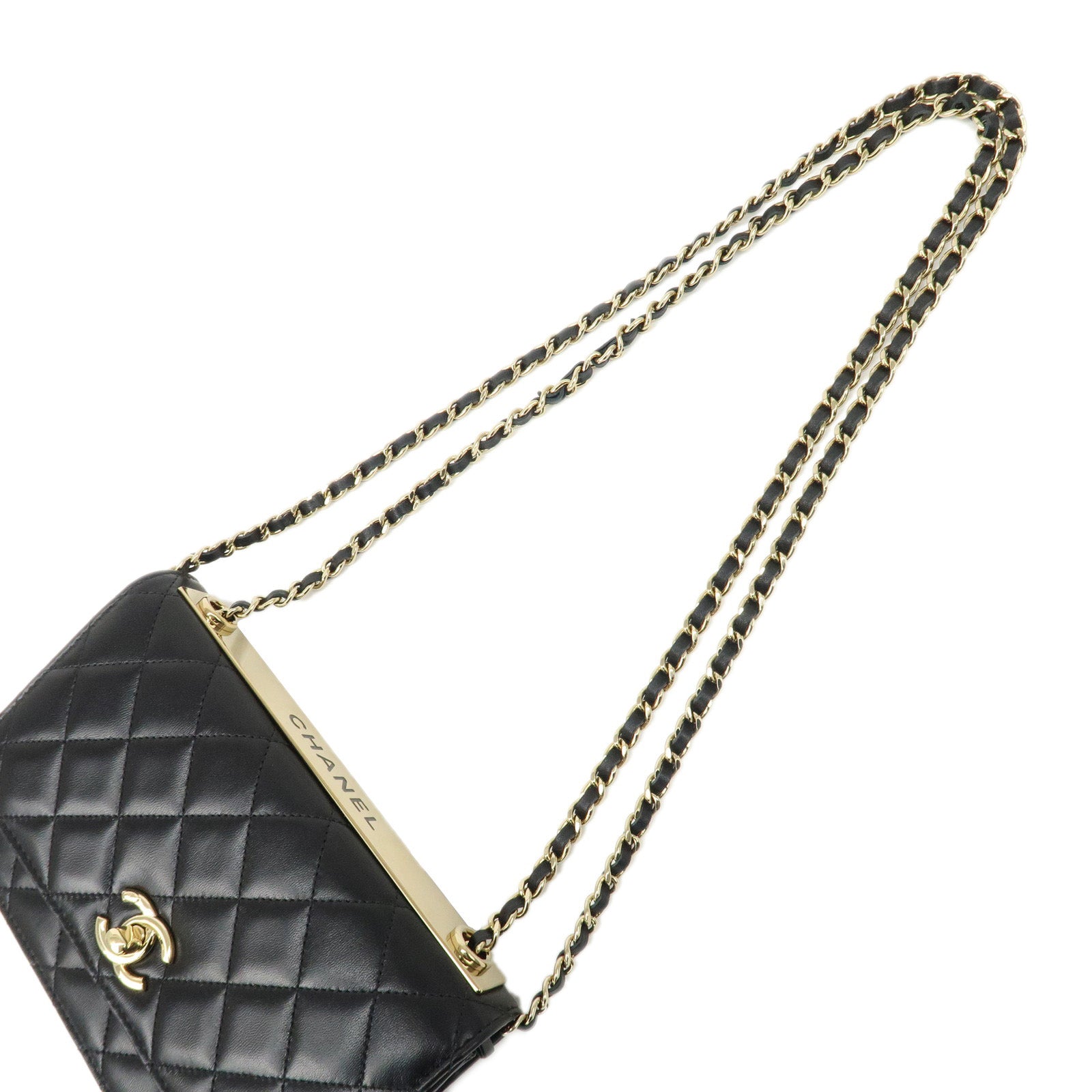 CHANEL Matelasse Lamb Skin Trendy CC Chain Shoulder Bag Black Gold Used