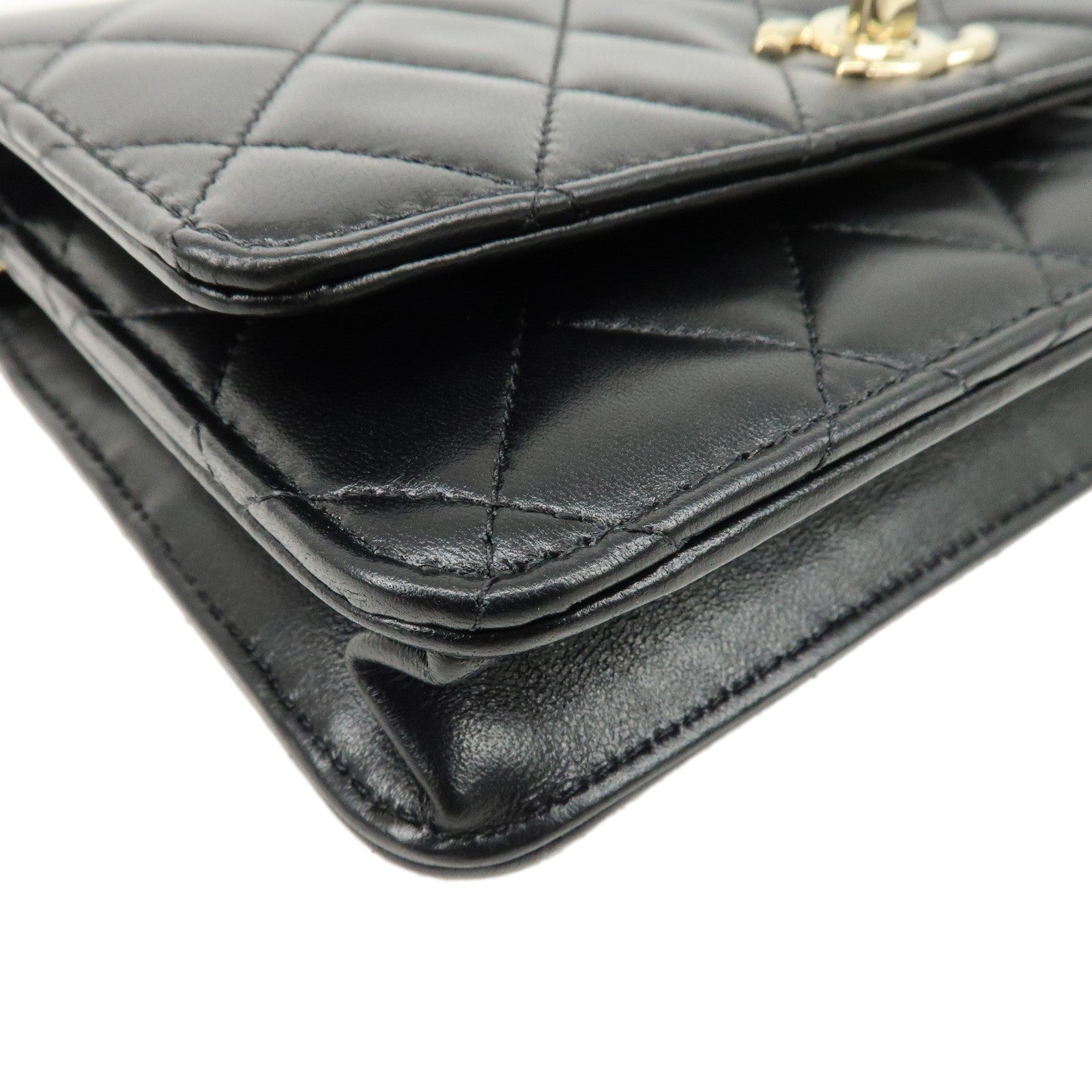 CHANEL Matelasse Lamb Skin Trendy CC Chain Shoulder Bag Black Gold Used