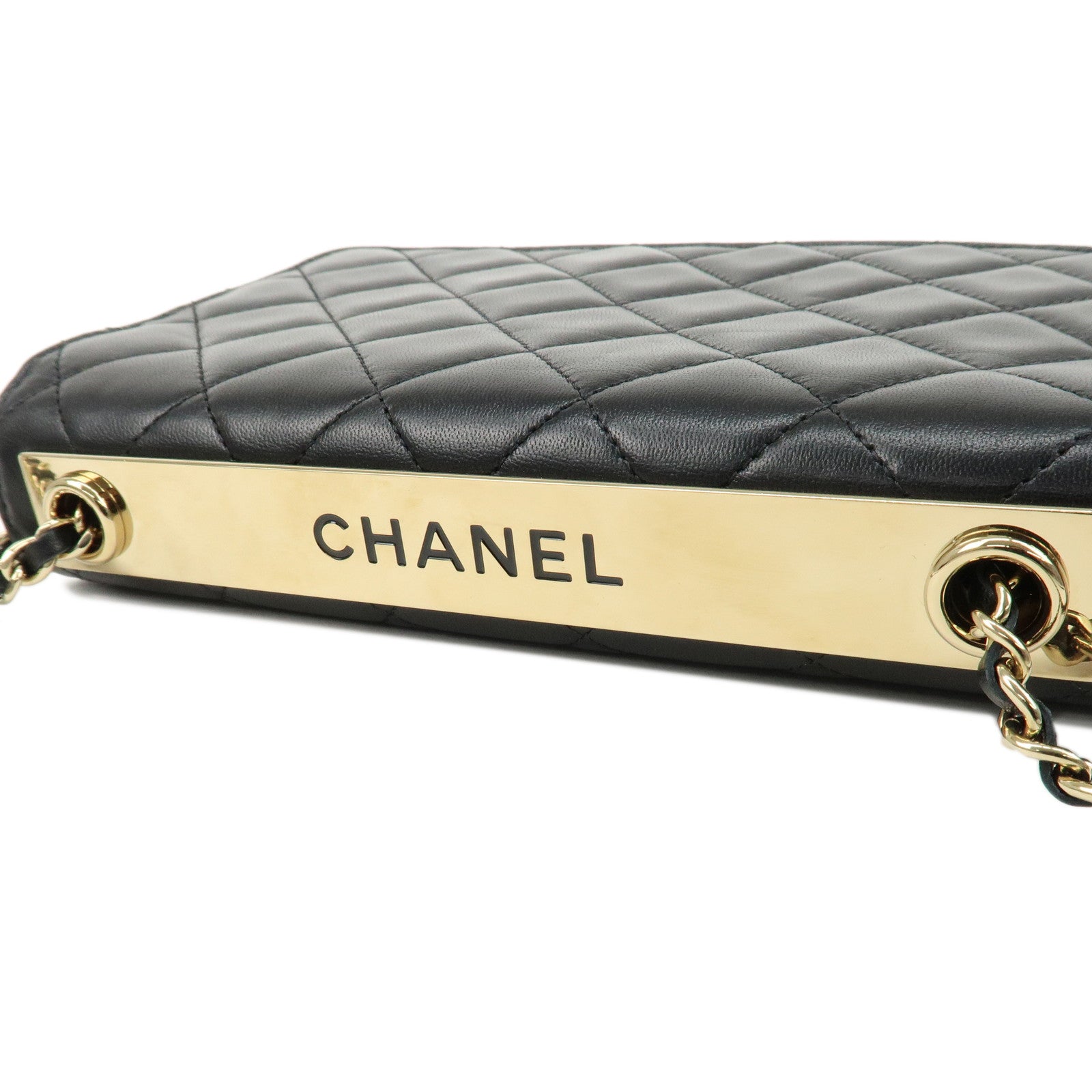 CHANEL Matelasse Lamb Skin Trendy CC Chain Shoulder Bag Black Gold Used