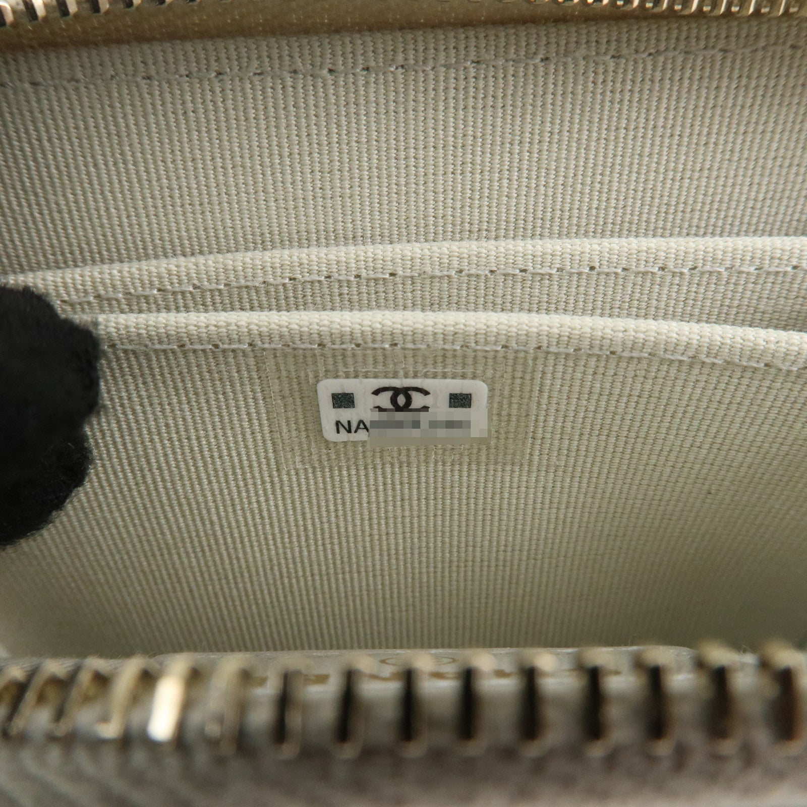 CHANEL Matelasse Caviar Skin Round Zipper Coin Case Ivory AP0216 Used