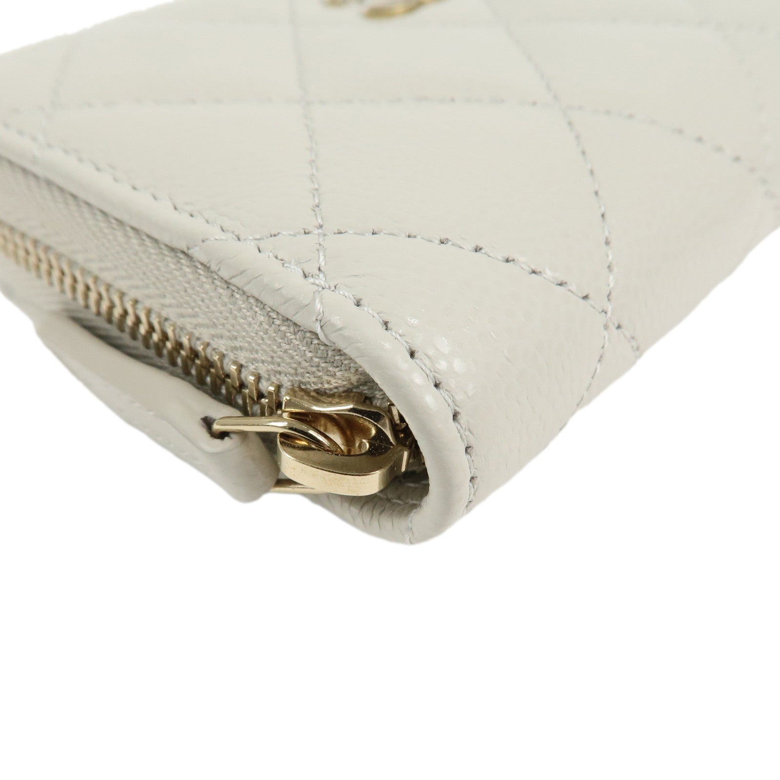 CHANEL Matelasse Caviar Skin Round Zipper Coin Case Ivory AP0216 Used