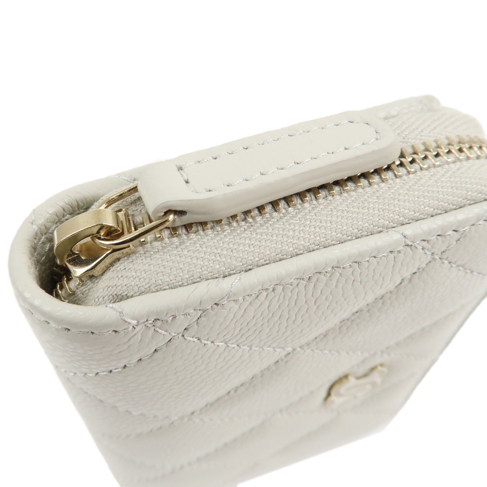 CHANEL Matelasse Caviar Skin Round Zipper Coin Case Ivory AP0216 Used