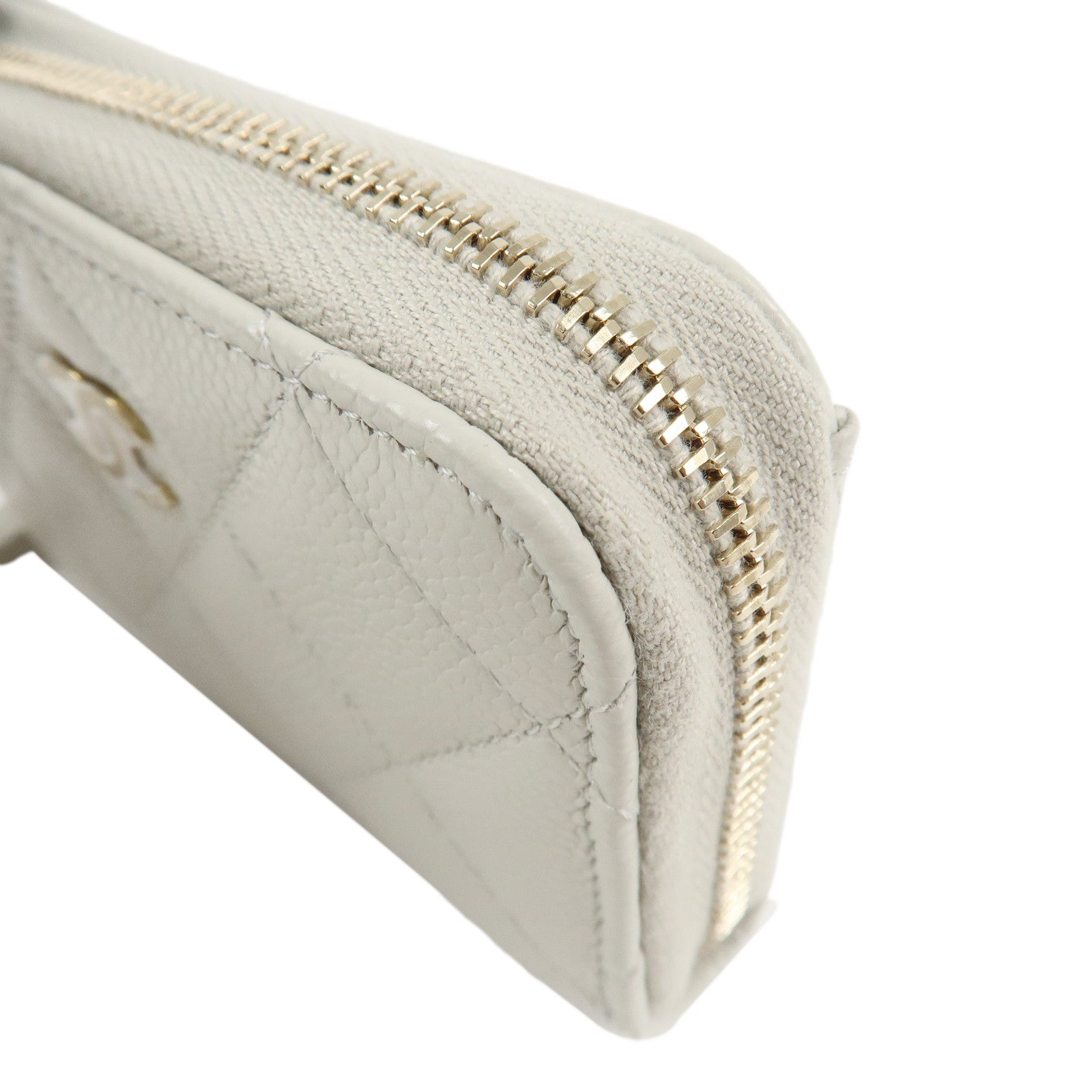 CHANEL Matelasse Caviar Skin Round Zipper Coin Case Ivory AP0216 Used