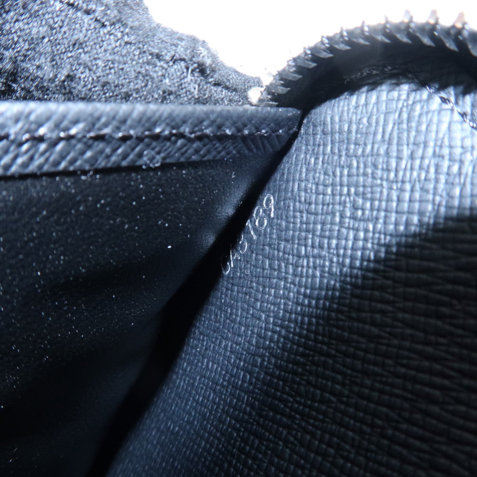 Louis Vuitton Epi Zippy Organizer Wallet NM Noir Black M62643 Used