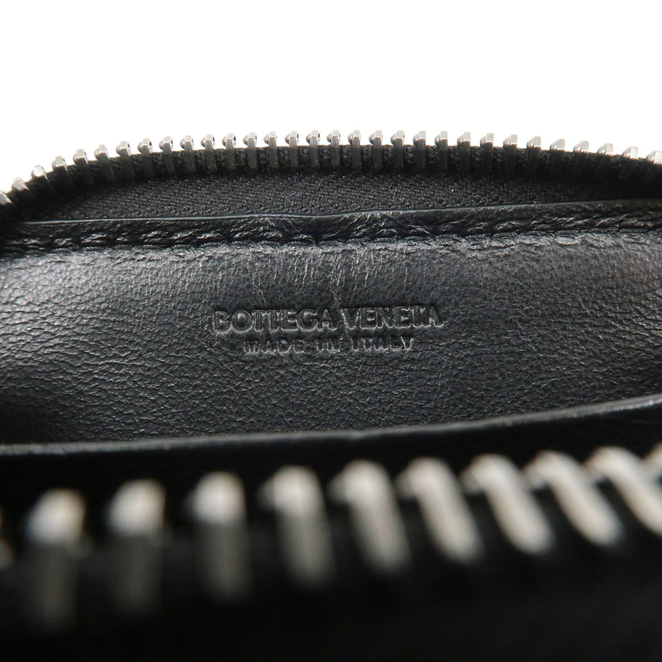 BOTTEGA VENETA Intrecciato Leather Round Zipper Card Case 114075 Used