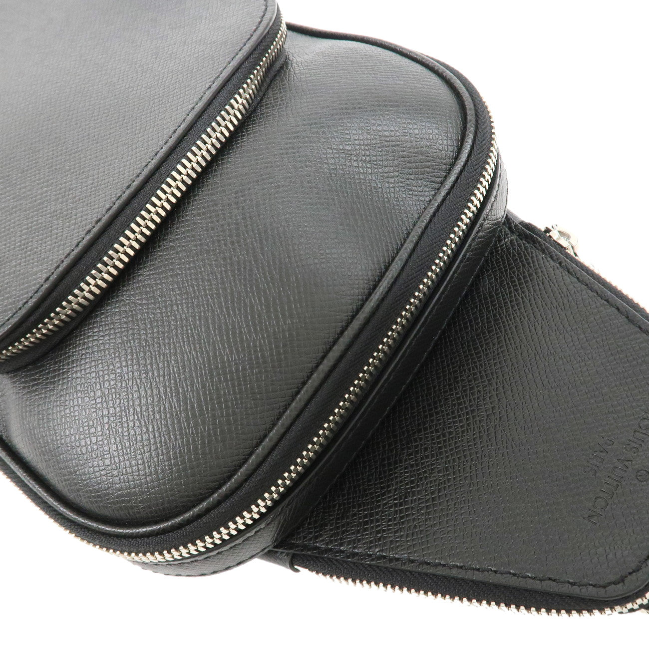 Louis Vuitton Taiga Avenue Sling Bag Shoulder Bag Noir M30863 Used