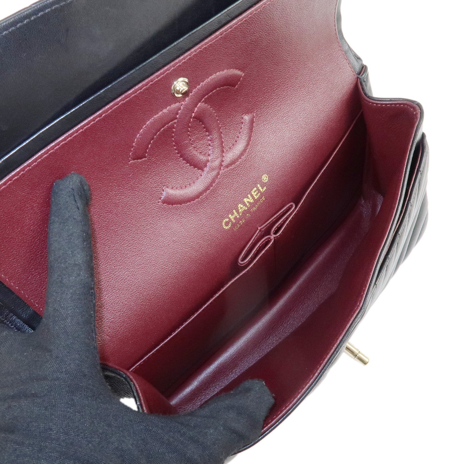 CHANEL Shevron Lamb Skin V Stiches W Chain Shoulder Bag A01166 Used